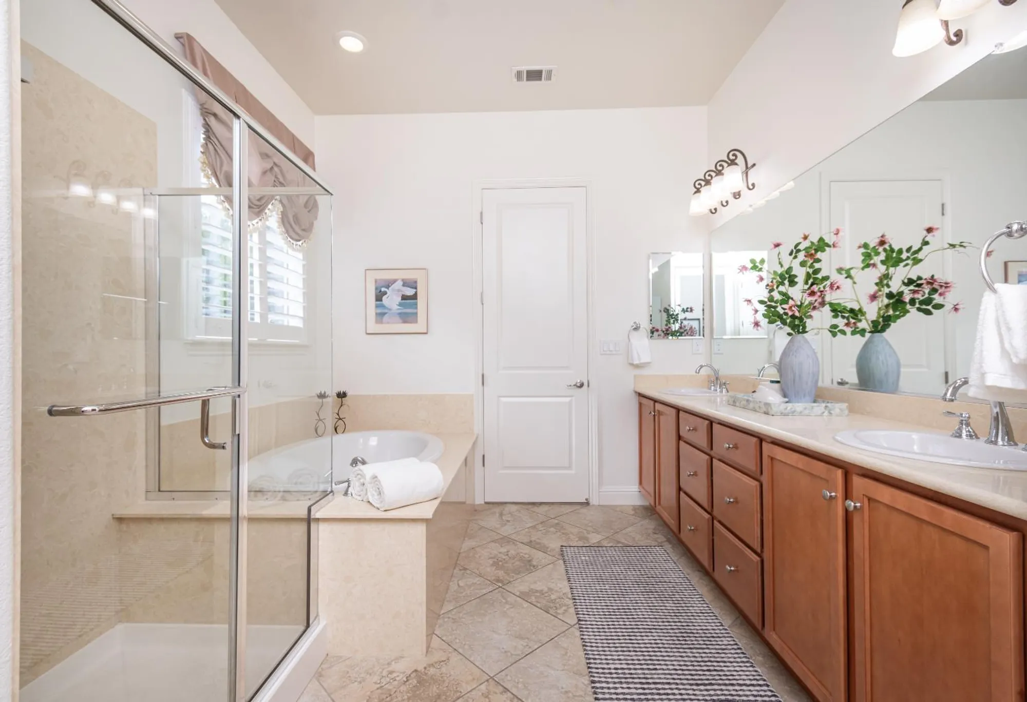 Property Slideshow image 35 of 61 | 2112 arlington dr, Roseville, CA, 95747
