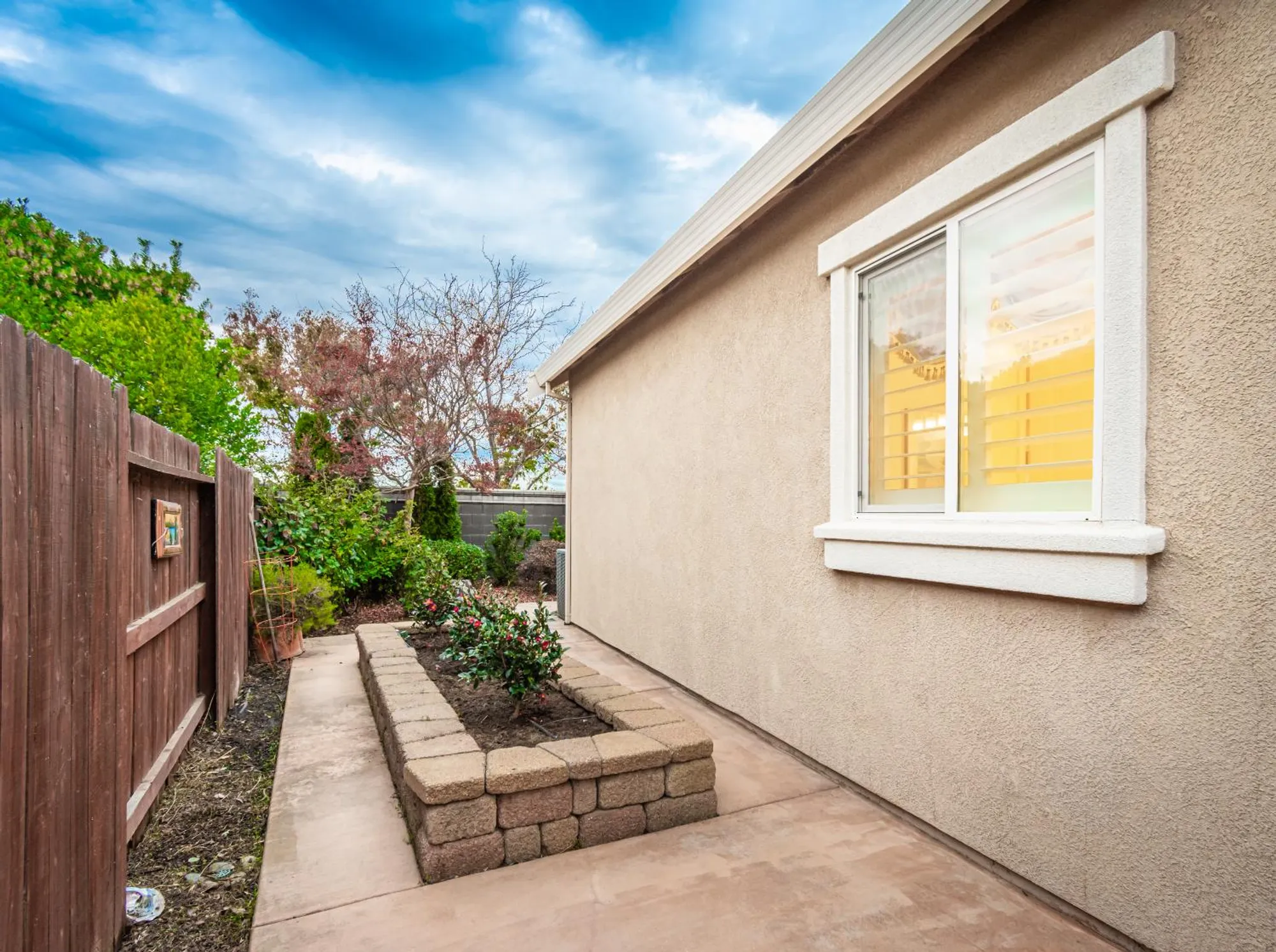 Property Slideshow image 55 of 61 | 2112 arlington dr, Roseville, CA, 95747