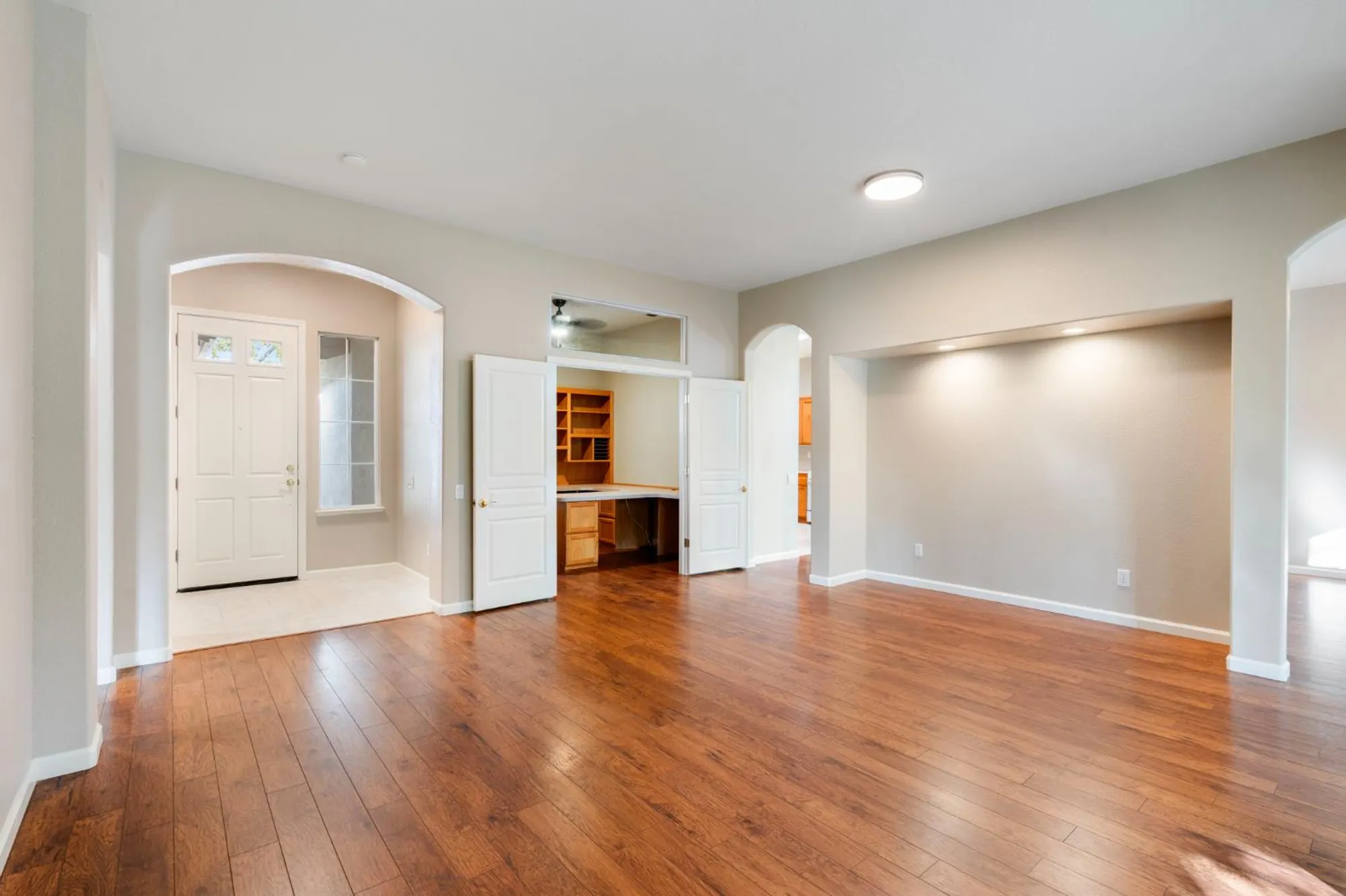 Property Slideshow image 5 of 33 | 4362 newland heights dr, Rocklin, CA, 95765