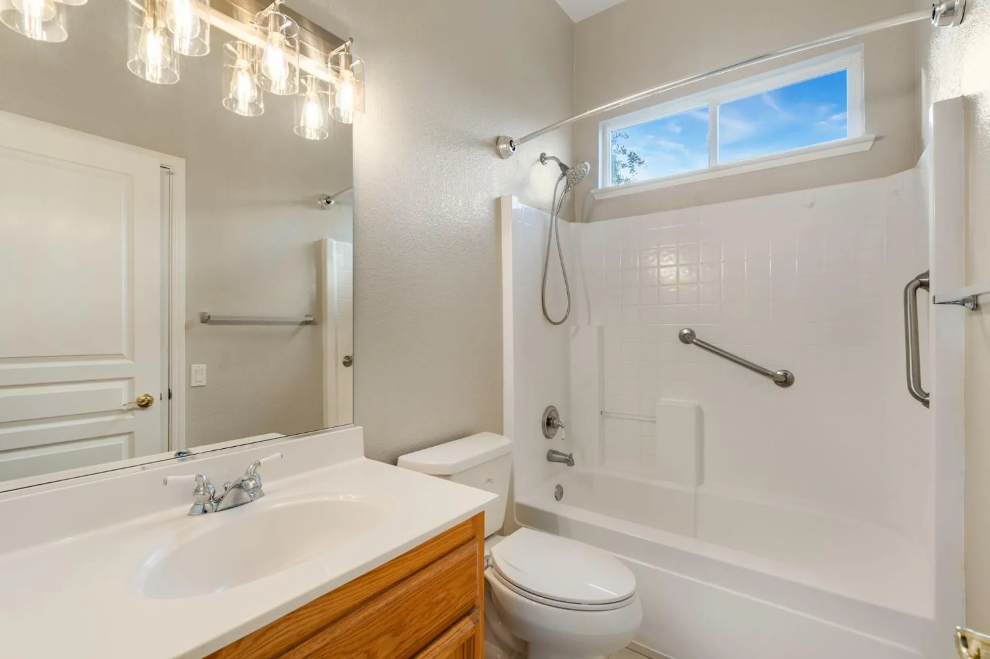 Property Slideshow image 25 of 33 | 4362 newland heights dr, Rocklin, CA, 95765
