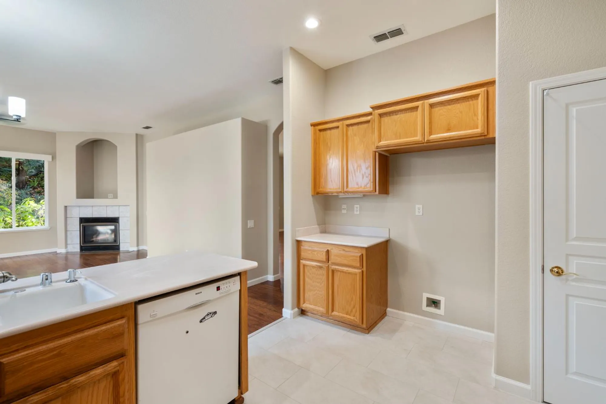 Property Slideshow image 16 of 33 | 4362 newland heights dr, Rocklin, CA, 95765