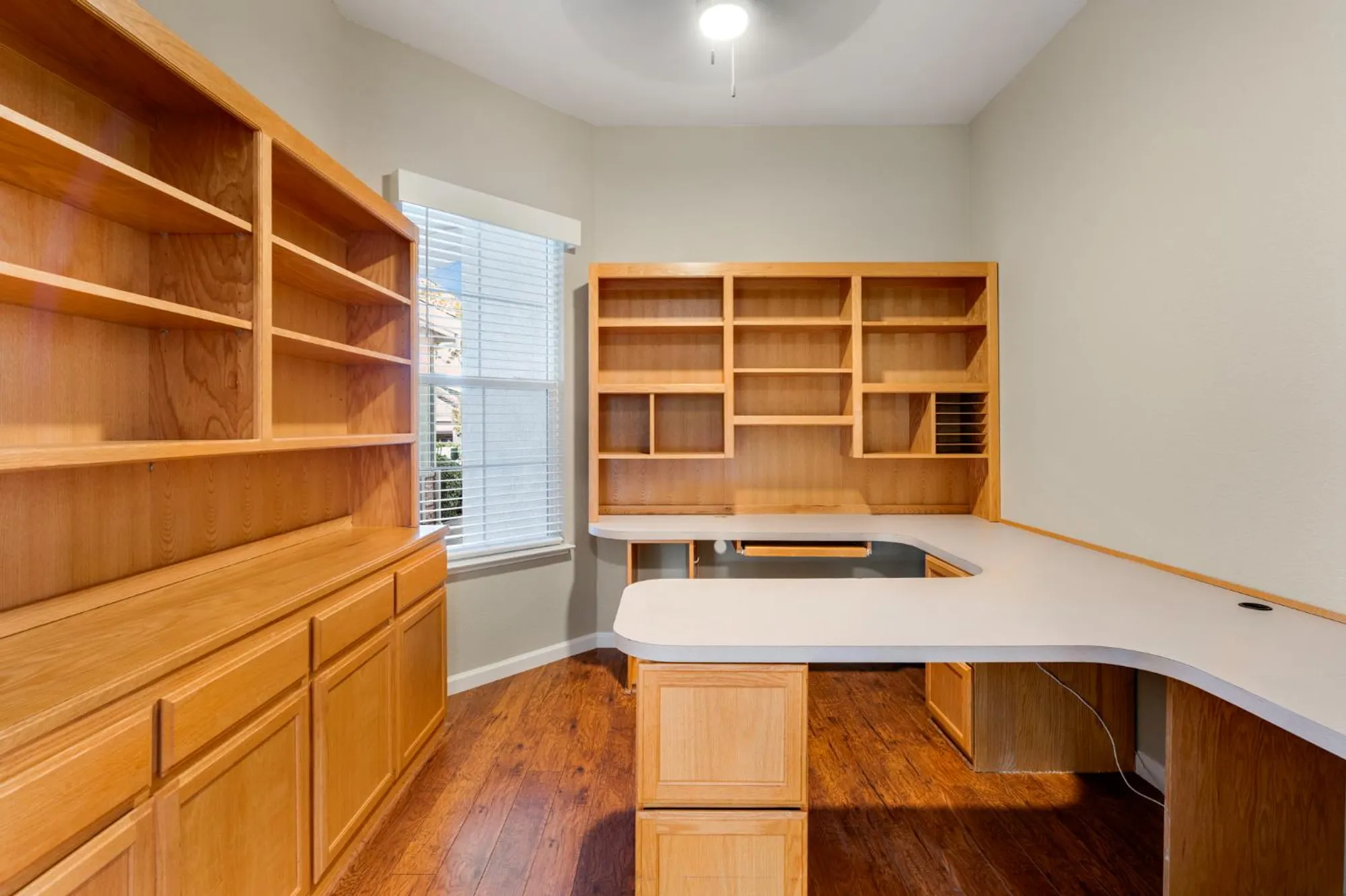 Property Slideshow image 6 of 33 | 4362 newland heights dr, Rocklin, CA, 95765