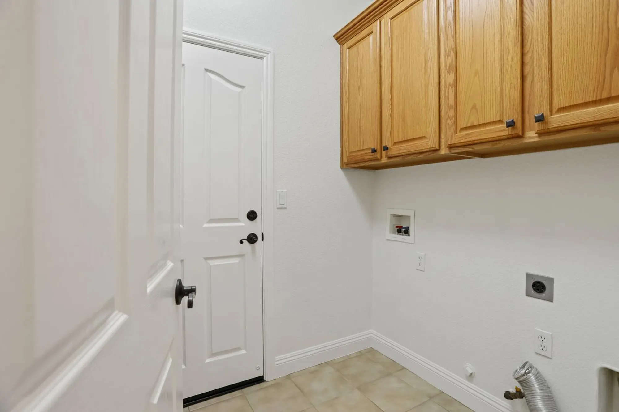 Property Slideshow image 26 of 41 | 2685 san marin ln, Sacramento, CA, 95835