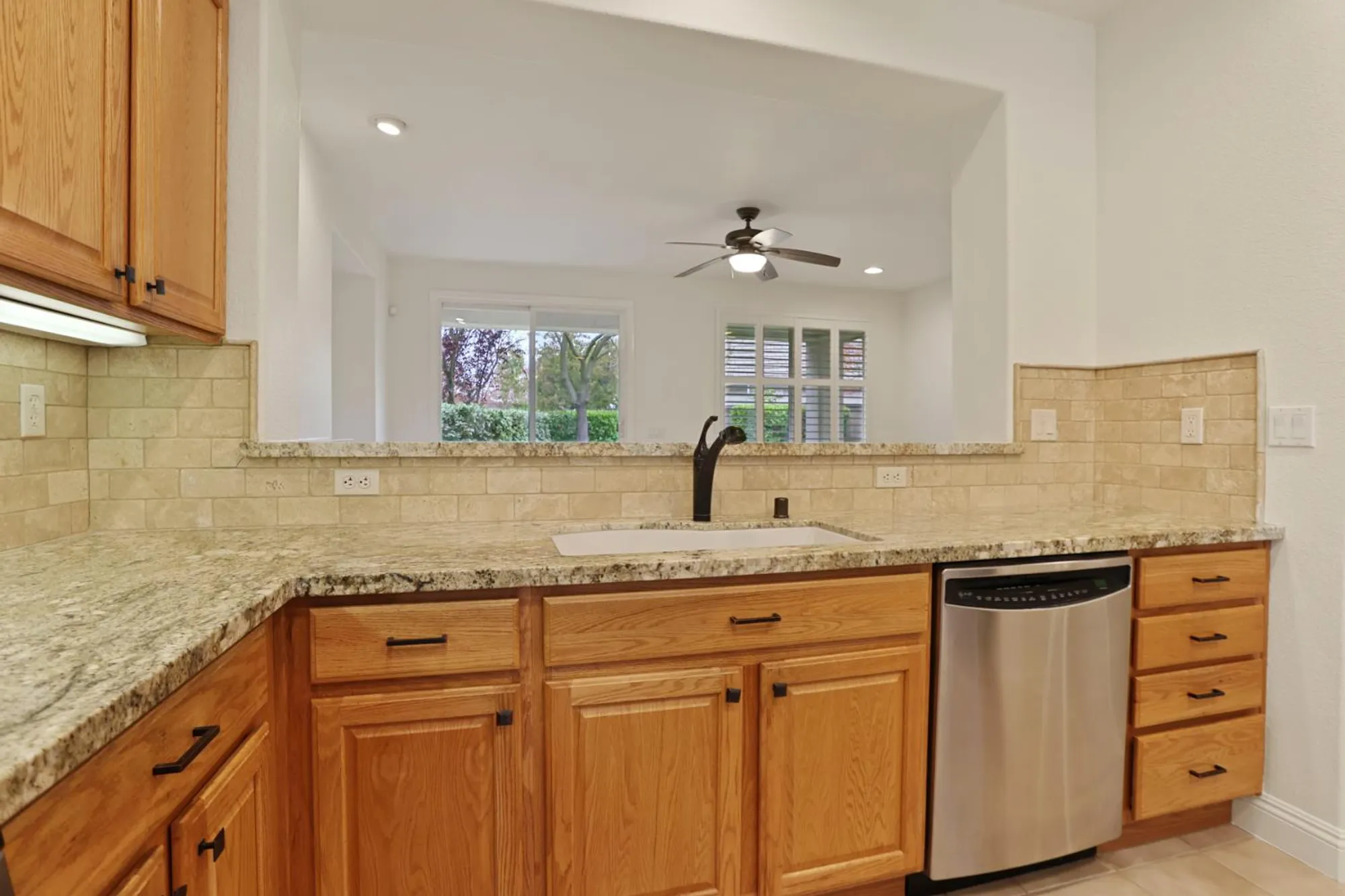 Property Slideshow image 10 of 41 | 2685 san marin ln, Sacramento, CA, 95835