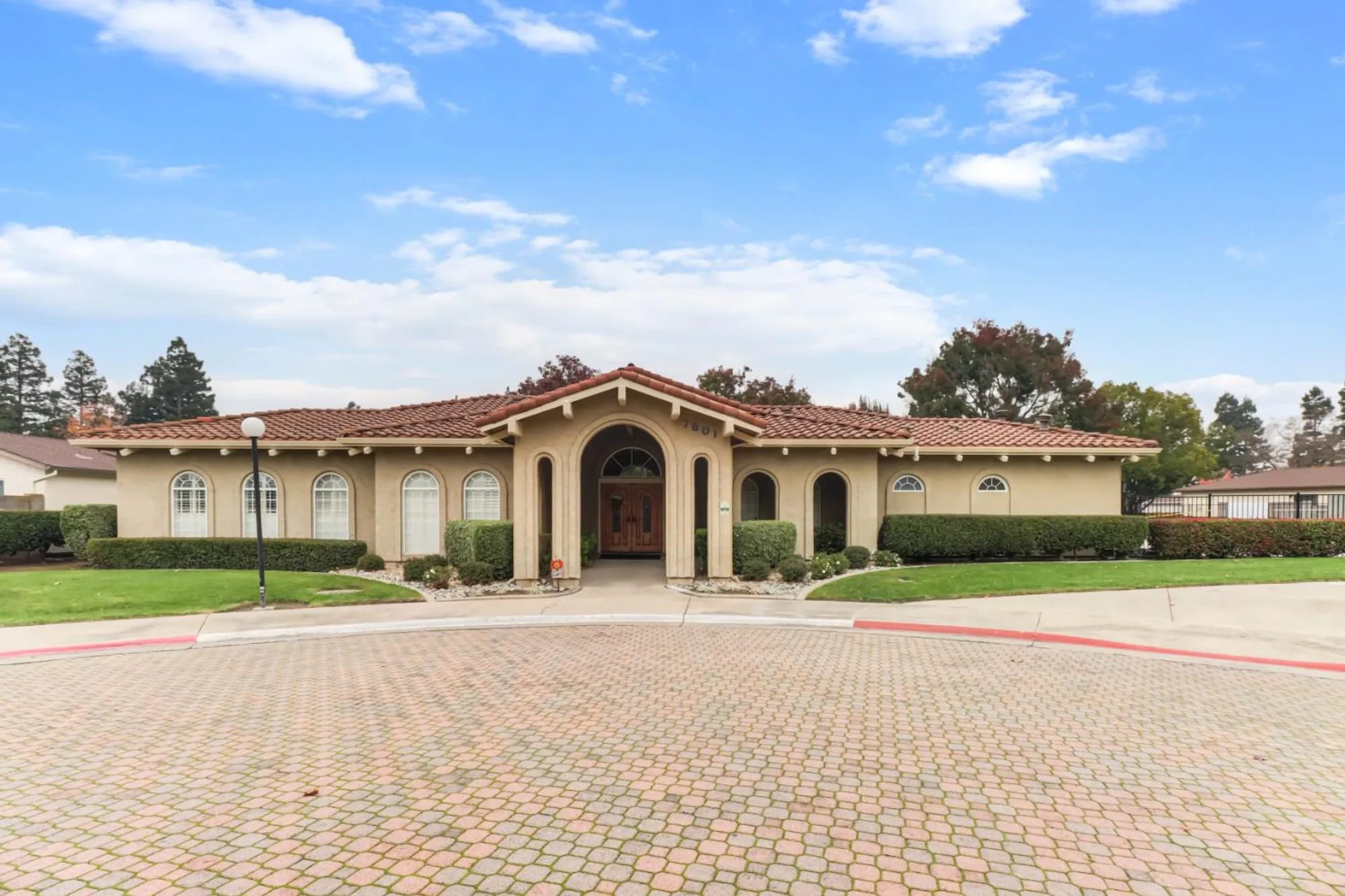 Property Slideshow image 24 of 27 | 7414 sun point ln, Sacramento, CA, 95828