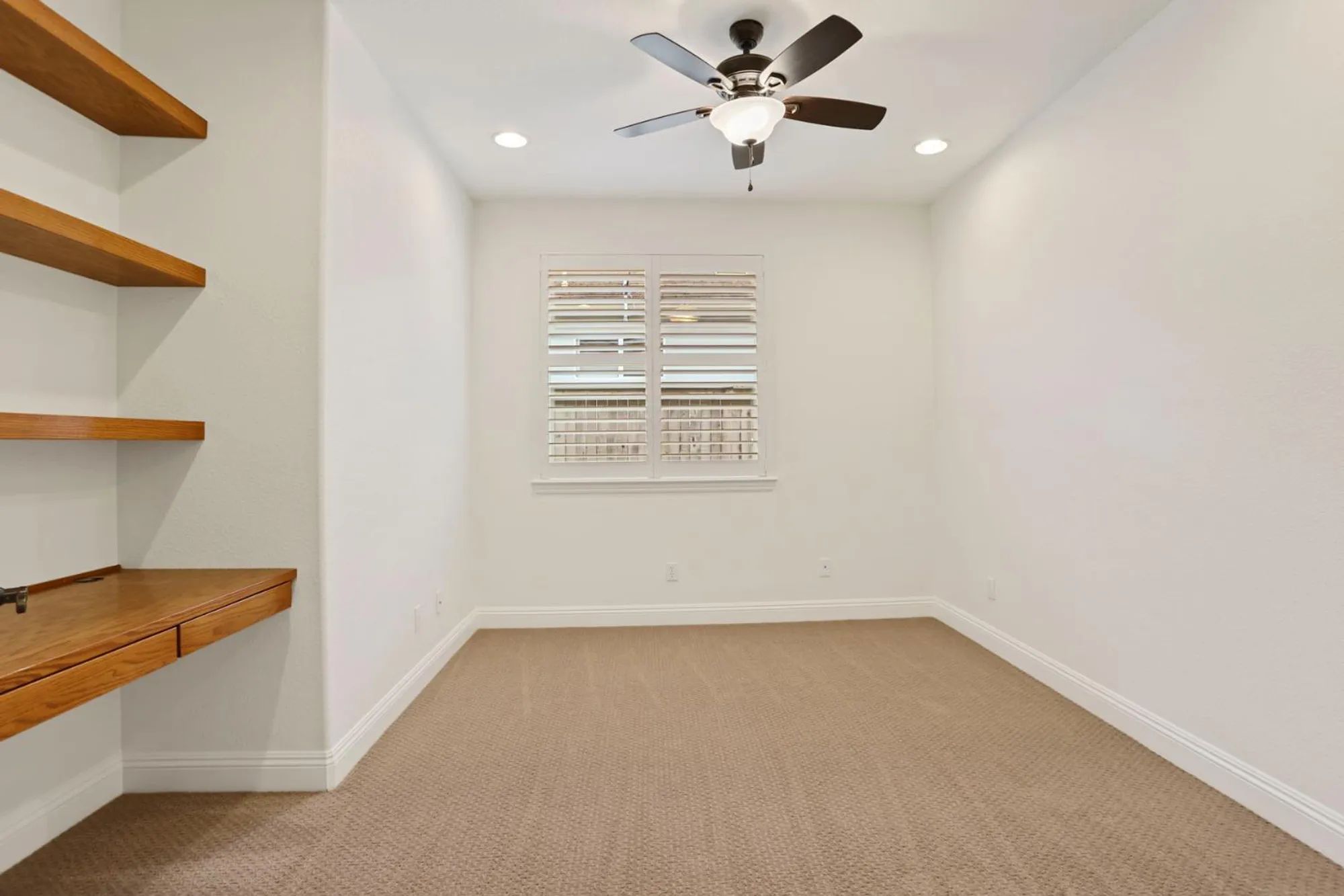 Property Slideshow image 23 of 41 | 2685 san marin ln, Sacramento, CA, 95835