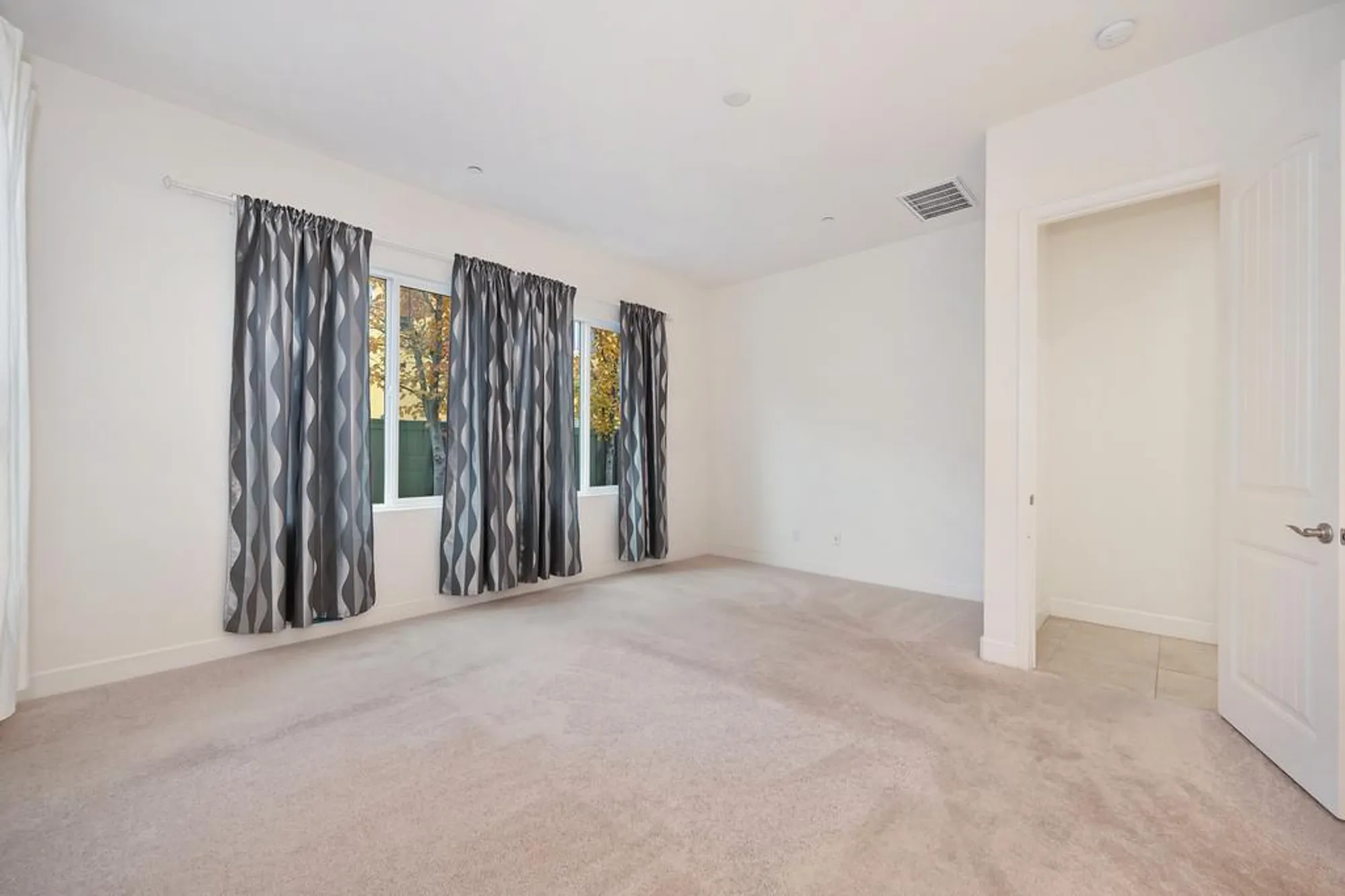 Property Slideshow image 30 of 46 | 4362 libyan sea ln, Sacramento, CA, 95834