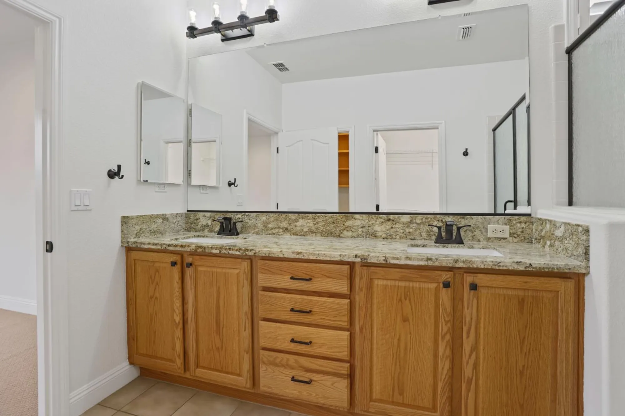 Property Slideshow image 20 of 41 | 2685 san marin ln, Sacramento, CA, 95835