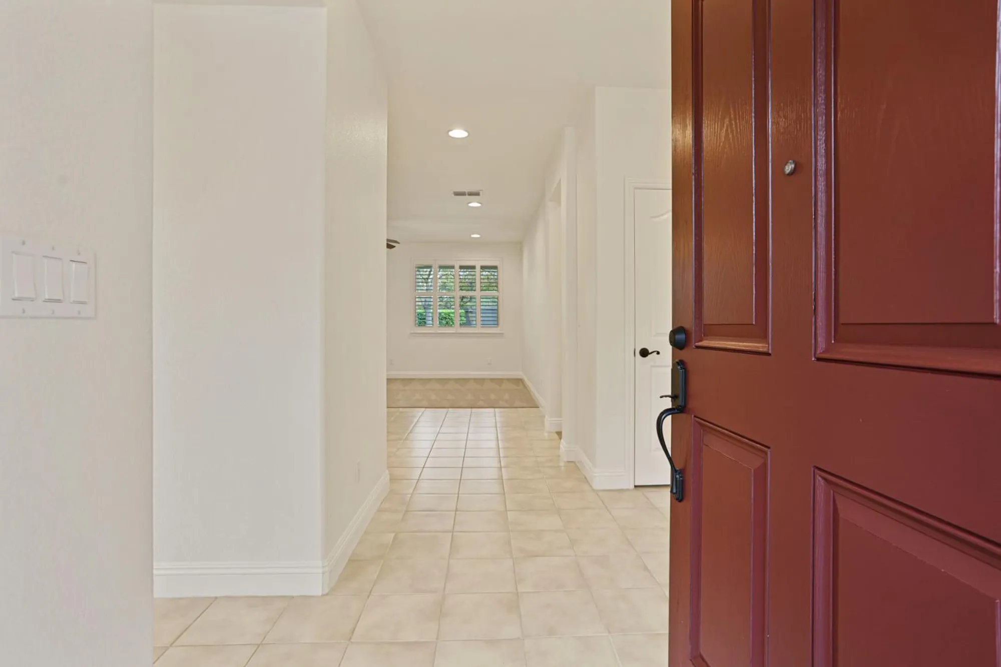 Property Slideshow image 4 of 41 | 2685 san marin ln, Sacramento, CA, 95835