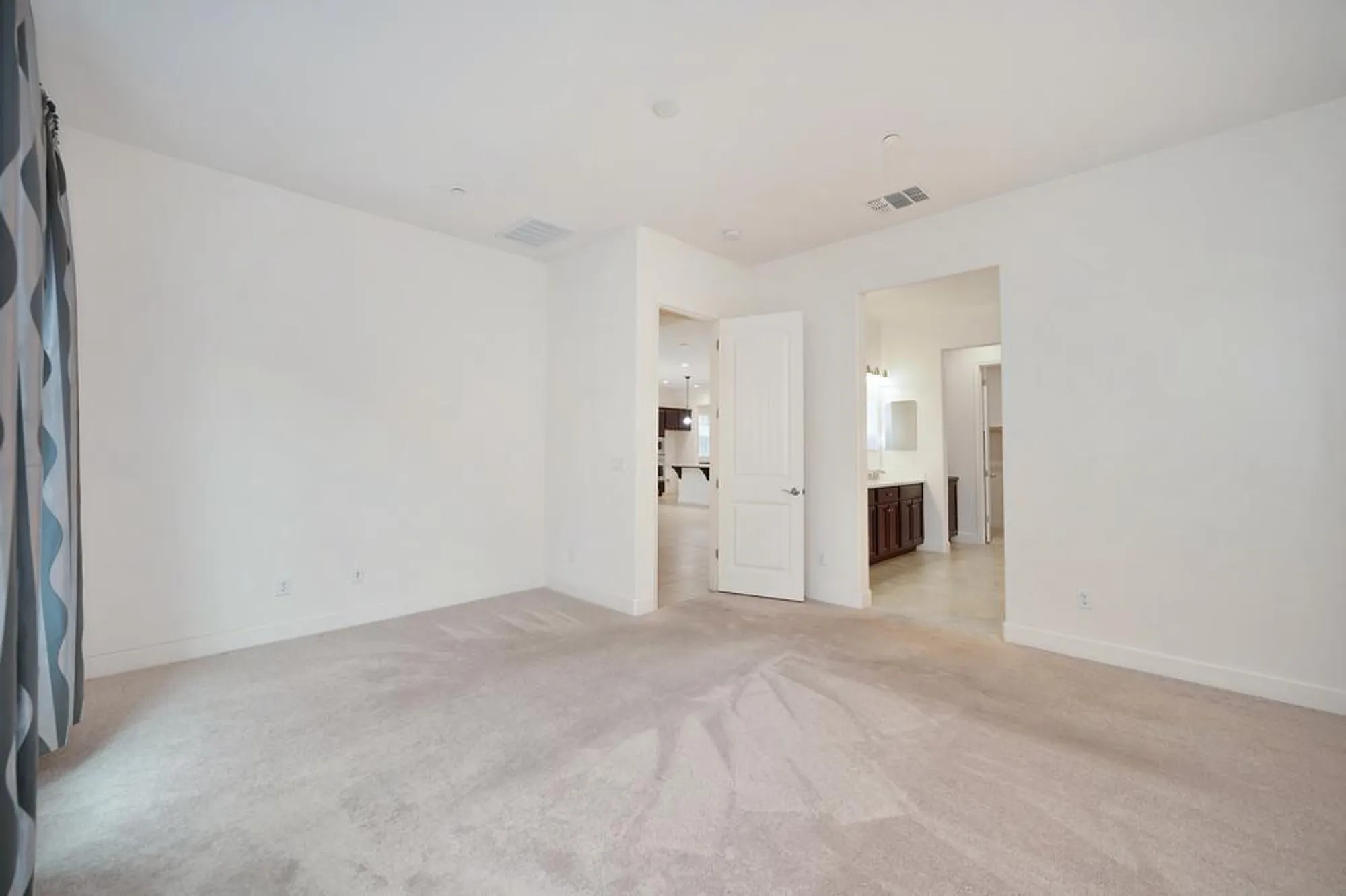 Property Slideshow image 29 of 46 | 4362 libyan sea ln, Sacramento, CA, 95834