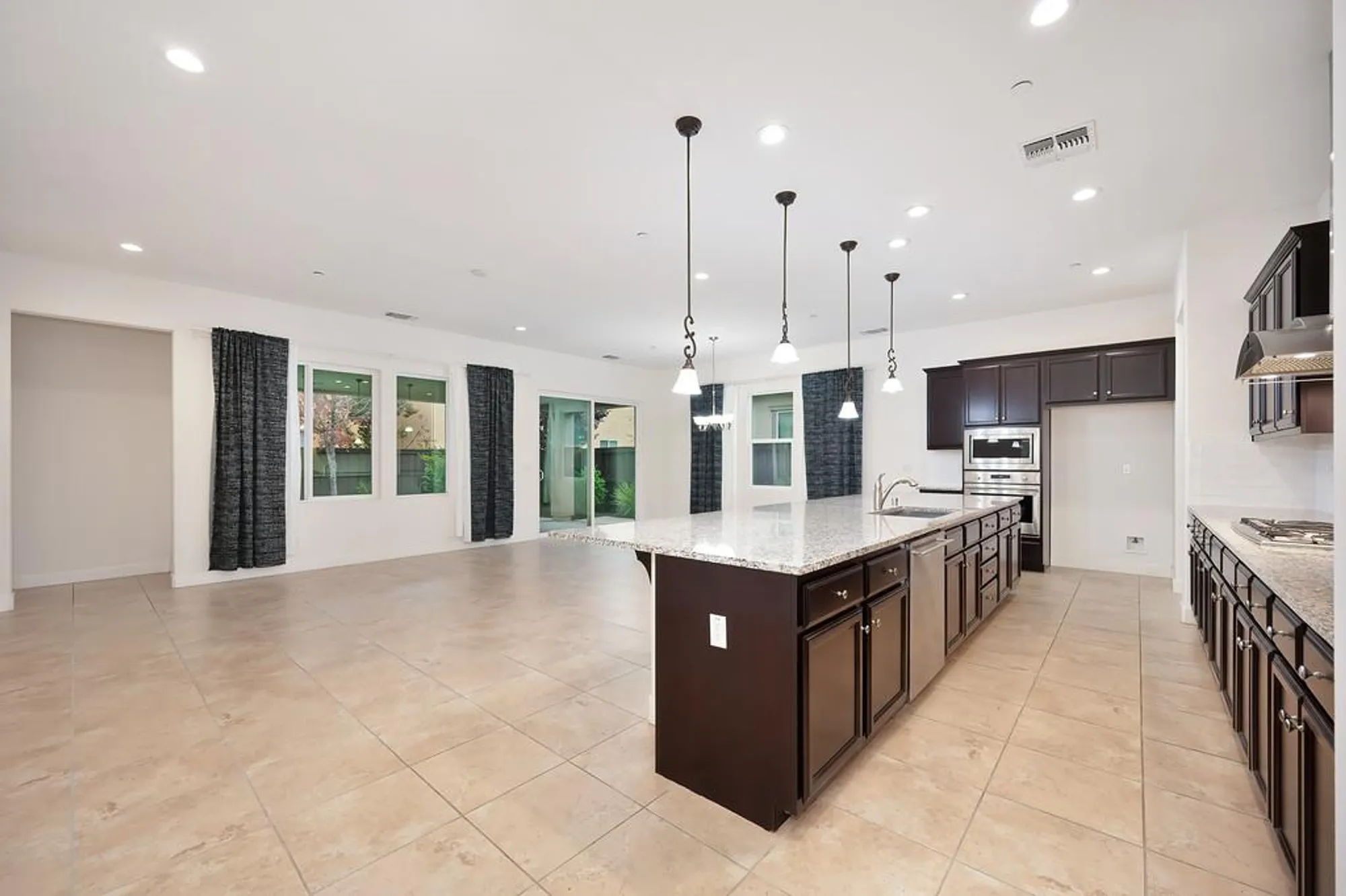 Property Slideshow image 12 of 46 | 4362 libyan sea ln, Sacramento, CA, 95834