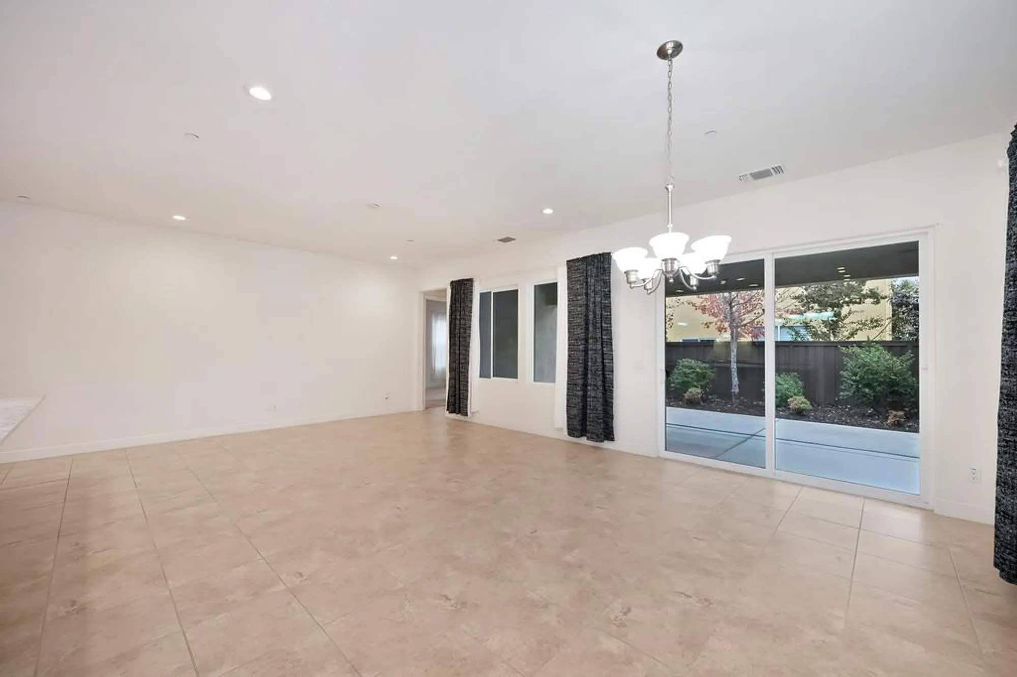 Property Slideshow image 25 of 46 | 4362 libyan sea ln, Sacramento, CA, 95834