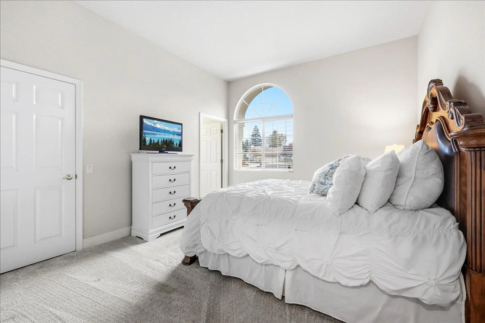 Property Slideshow image 22 of 28 | 4305 enchanted cir, Roseville, CA, 95747