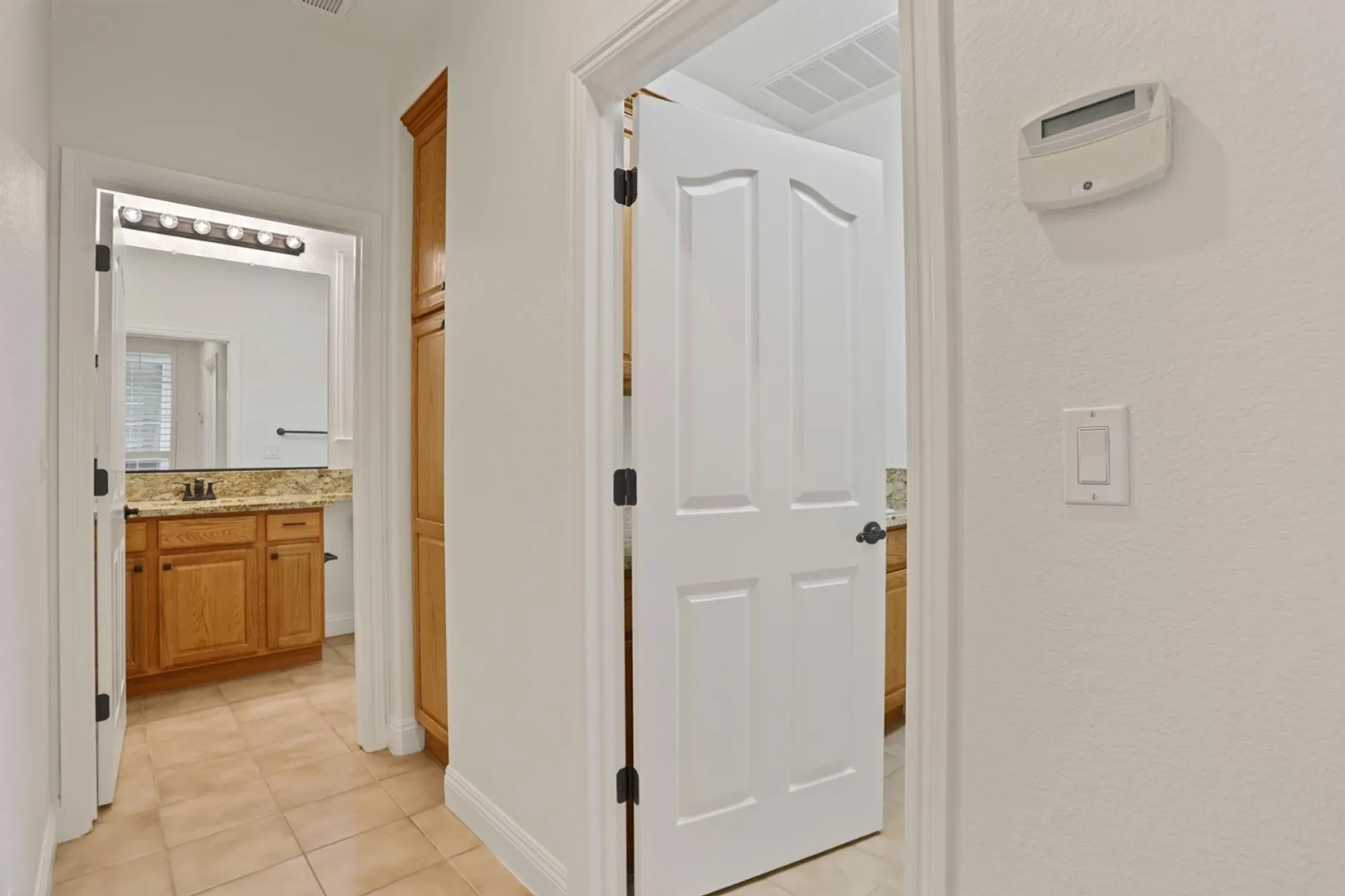 Property Slideshow image 24 of 41 | 2685 san marin ln, Sacramento, CA, 95835