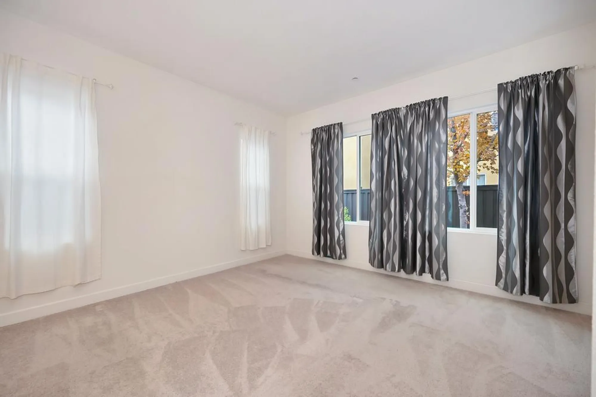 Property Slideshow image 28 of 46 | 4362 libyan sea ln, Sacramento, CA, 95834