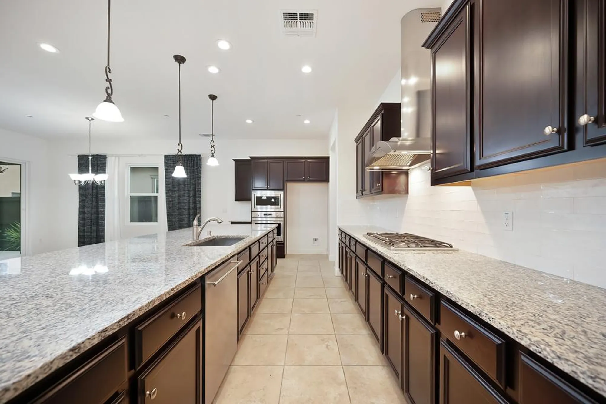 Property Slideshow image 13 of 46 | 4362 libyan sea ln, Sacramento, CA, 95834