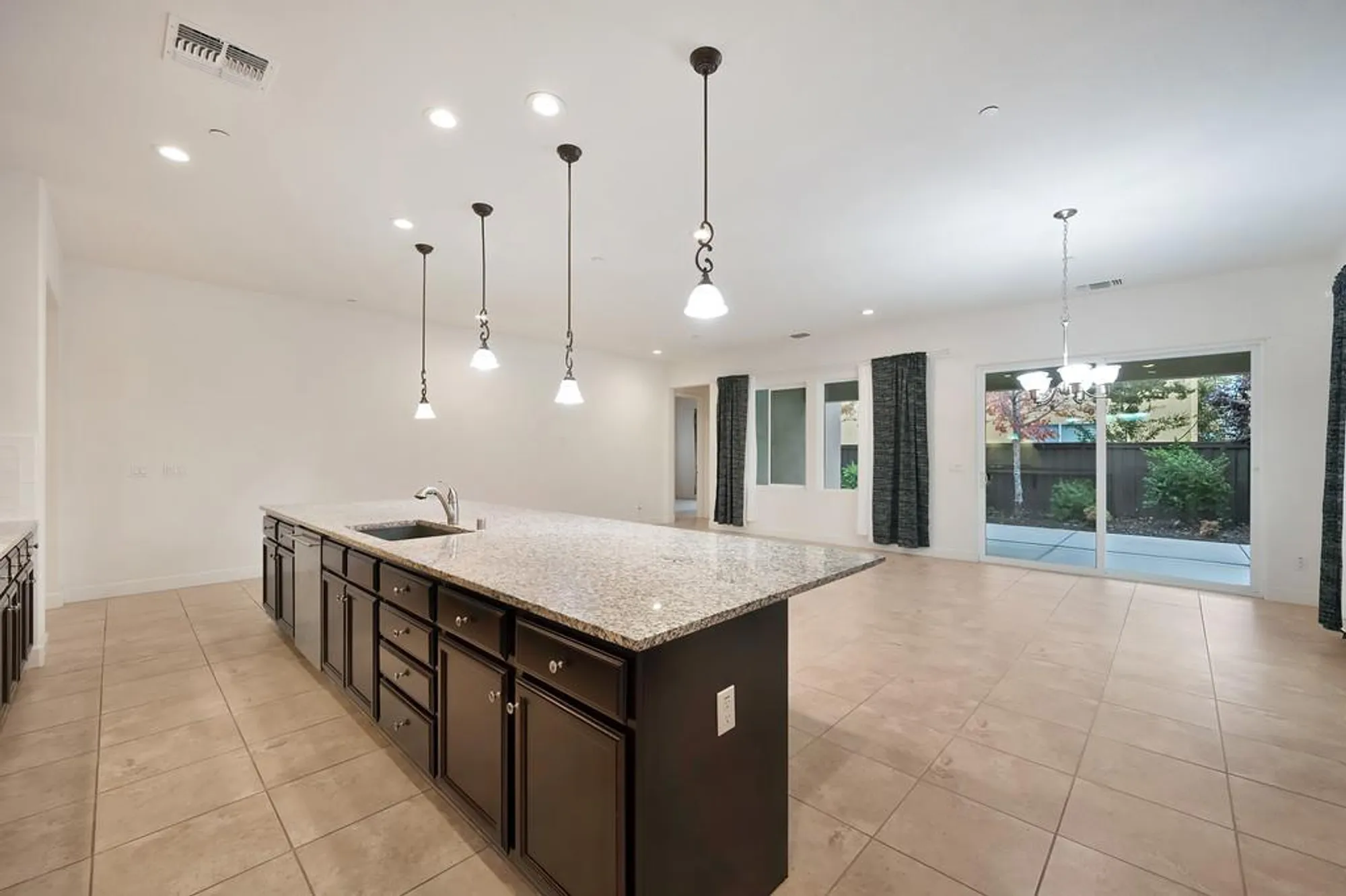 Property Slideshow image 16 of 46 | 4362 libyan sea ln, Sacramento, CA, 95834