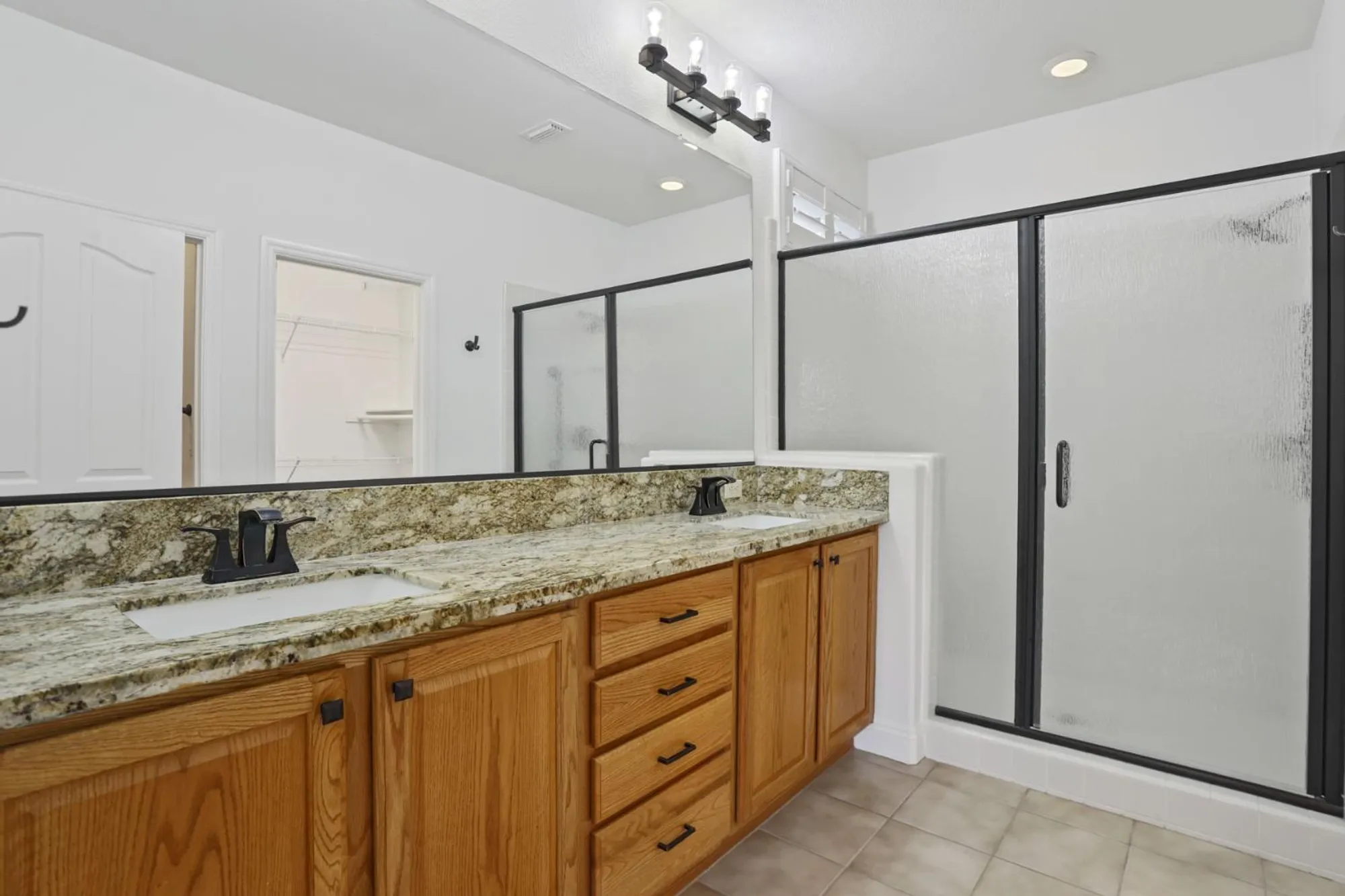 Property Slideshow image 19 of 41 | 2685 san marin ln, Sacramento, CA, 95835