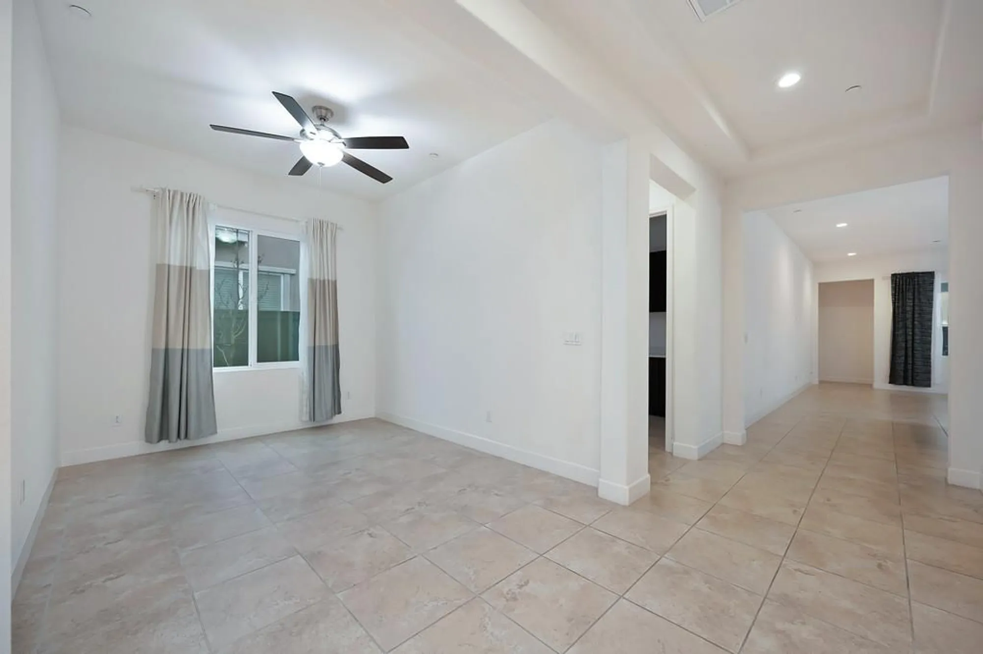 Property Slideshow image 8 of 46 | 4362 libyan sea ln, Sacramento, CA, 95834