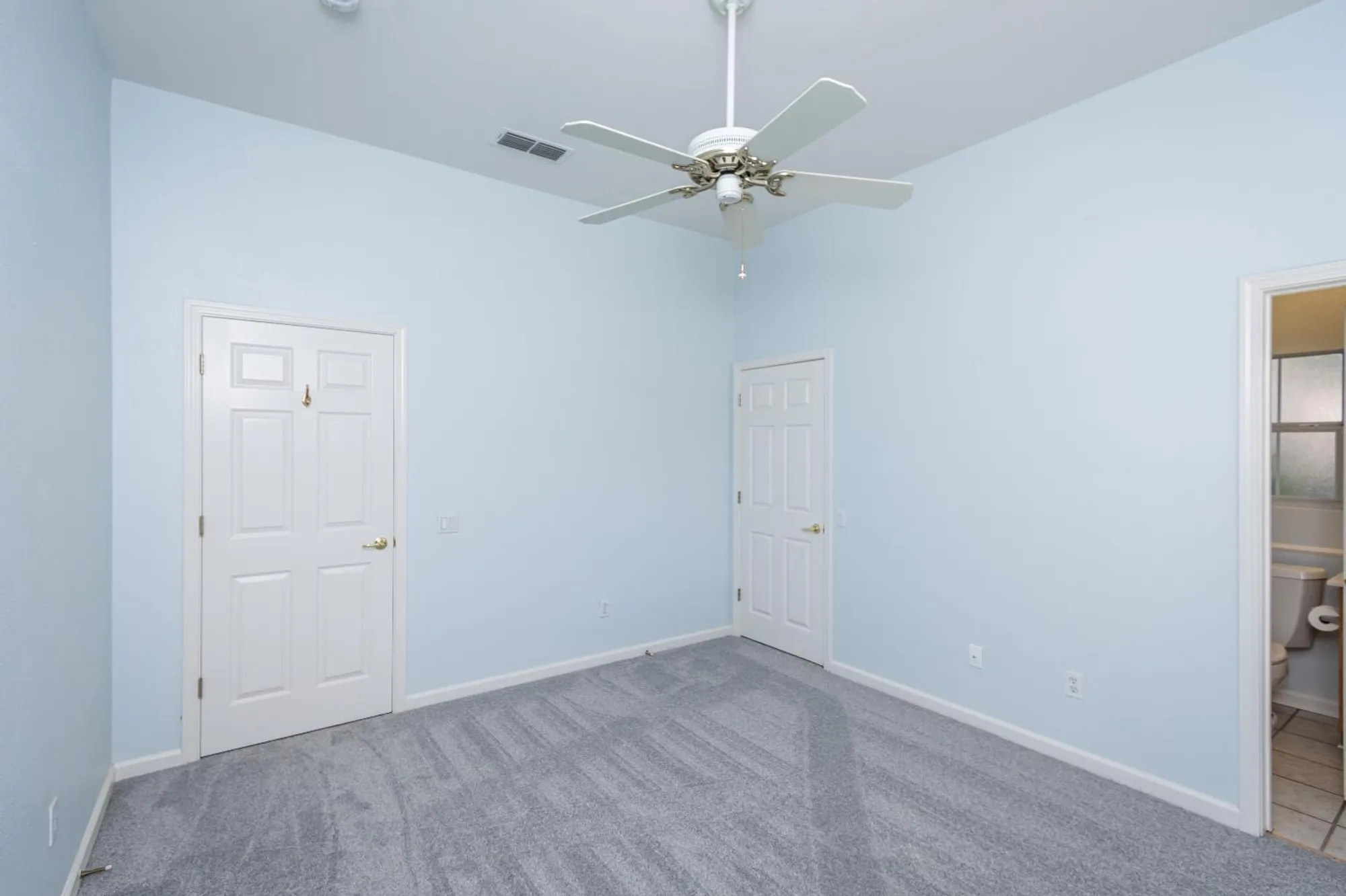 Property Slideshow image 55 of 69 | 300 roundhill ct, Roseville, CA, 95747