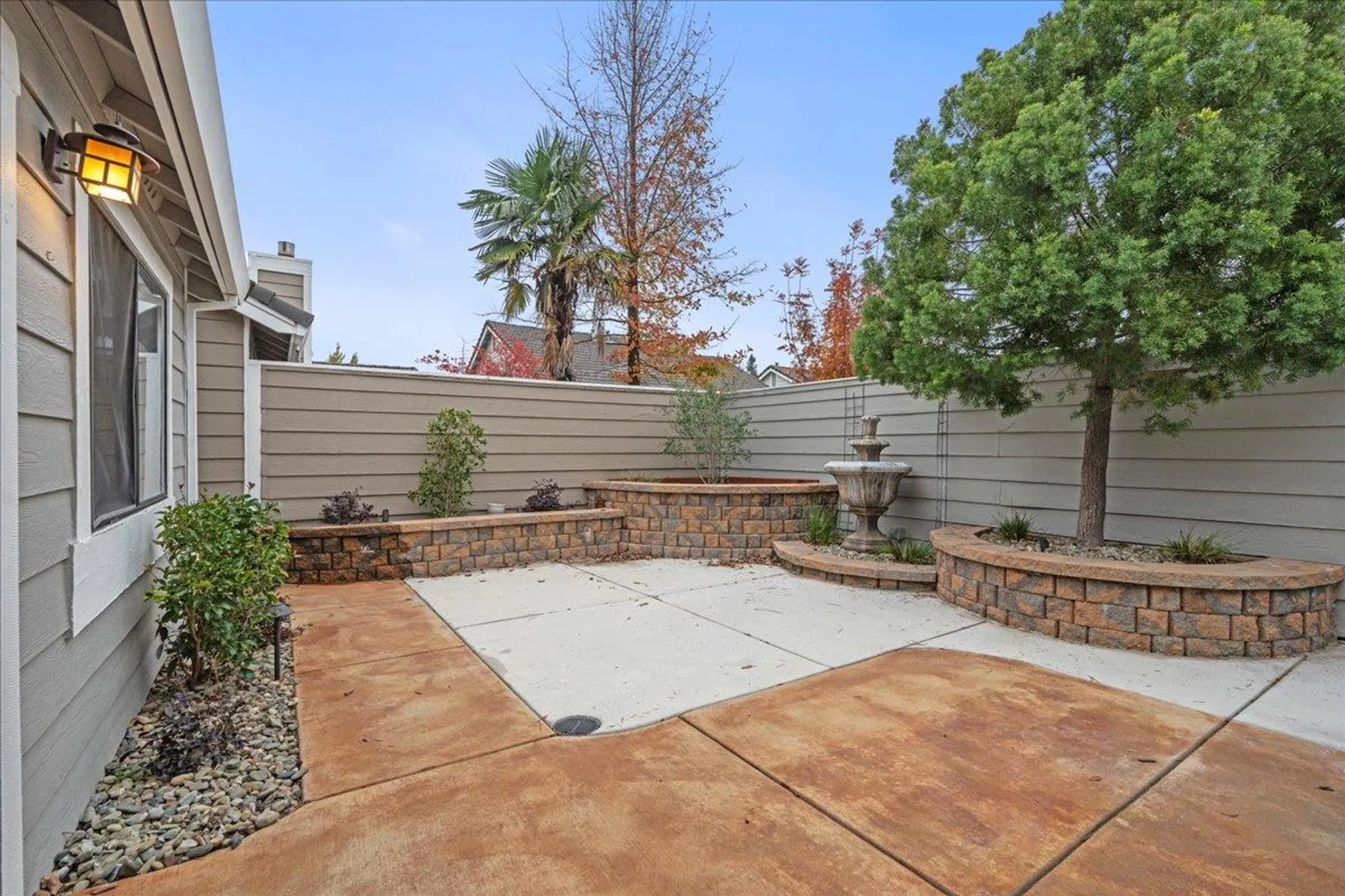 Property Slideshow image 5 of 23 | 3600 thomas more way, Modesto, CA, 95356