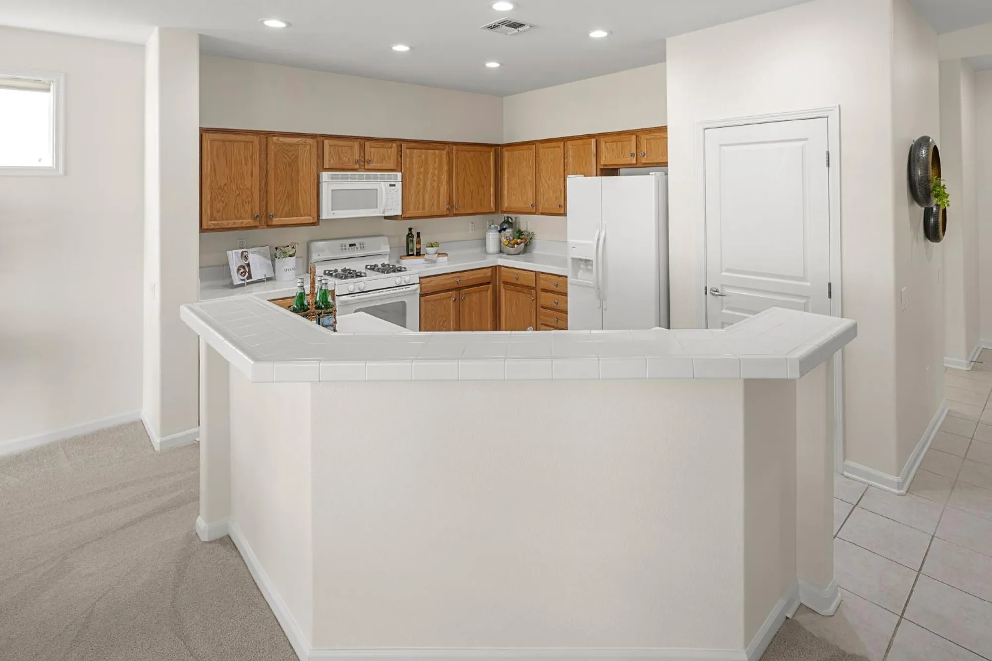 Property Slideshow image 14 of 33 | 649 wagon wheel ln, Lincoln, CA, 95648