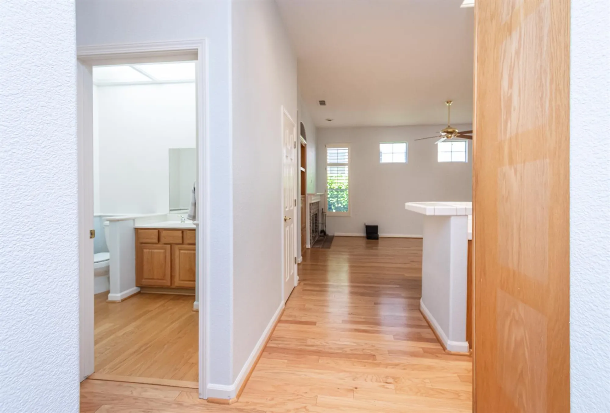 Property Slideshow image 17 of 69 | 300 roundhill ct, Roseville, CA, 95747