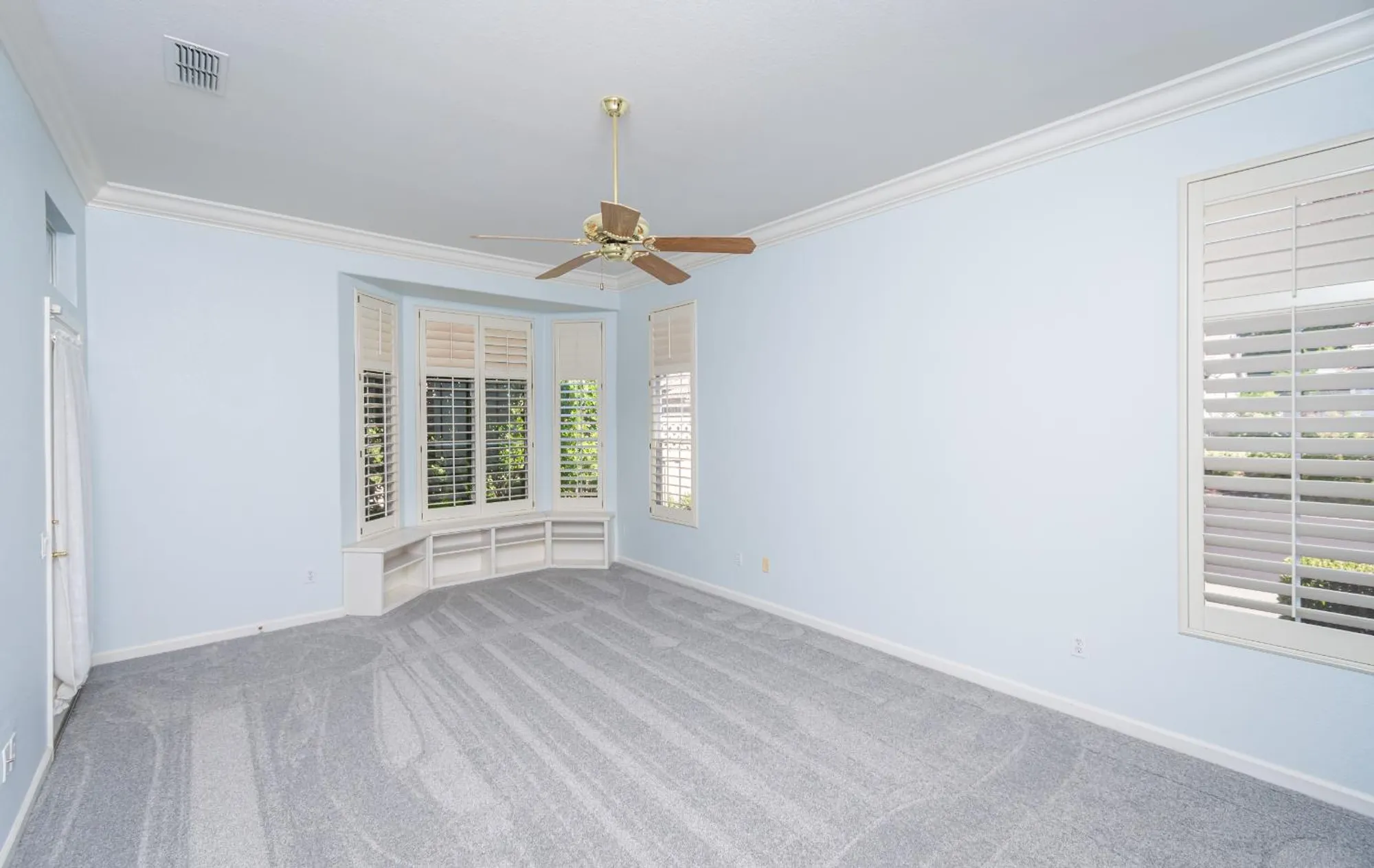 Property Slideshow image 43 of 69 | 300 roundhill ct, Roseville, CA, 95747