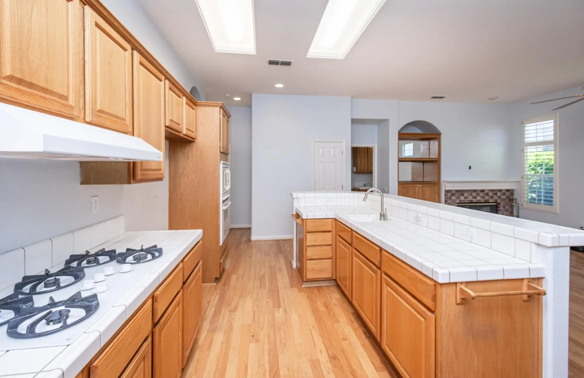 Property Slideshow image 22 of 69 | 300 roundhill ct, Roseville, CA, 95747