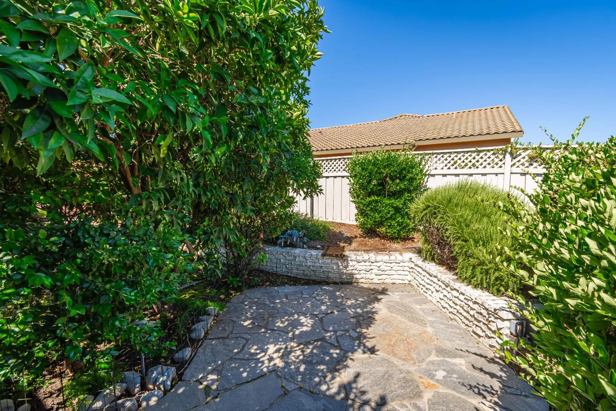 Property Slideshow image 67 of 69 | 300 roundhill ct, Roseville, CA, 95747