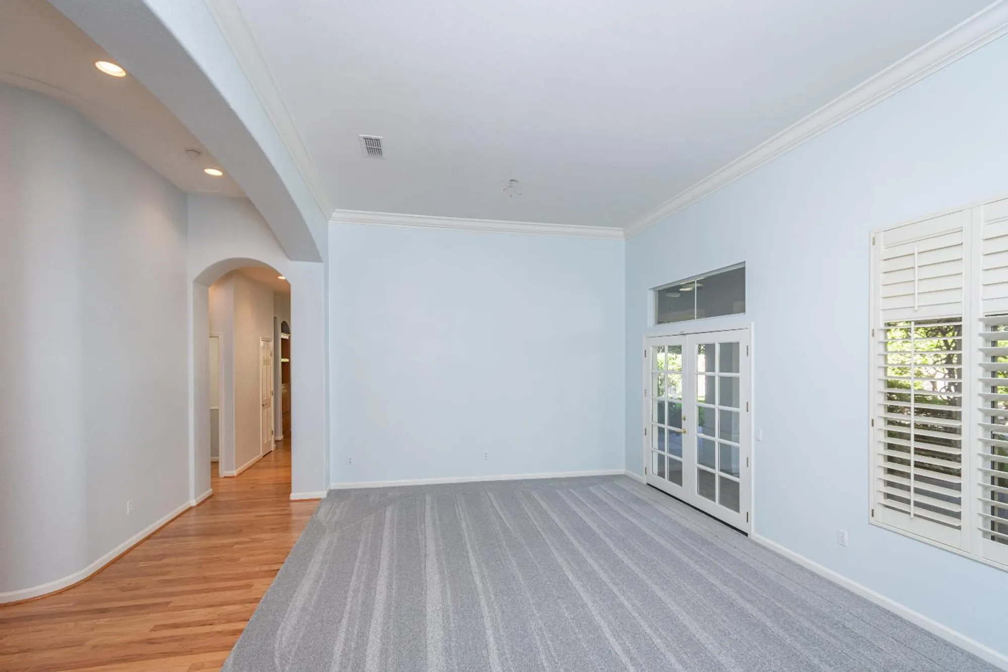 Property Slideshow image 14 of 69 | 300 roundhill ct, Roseville, CA, 95747