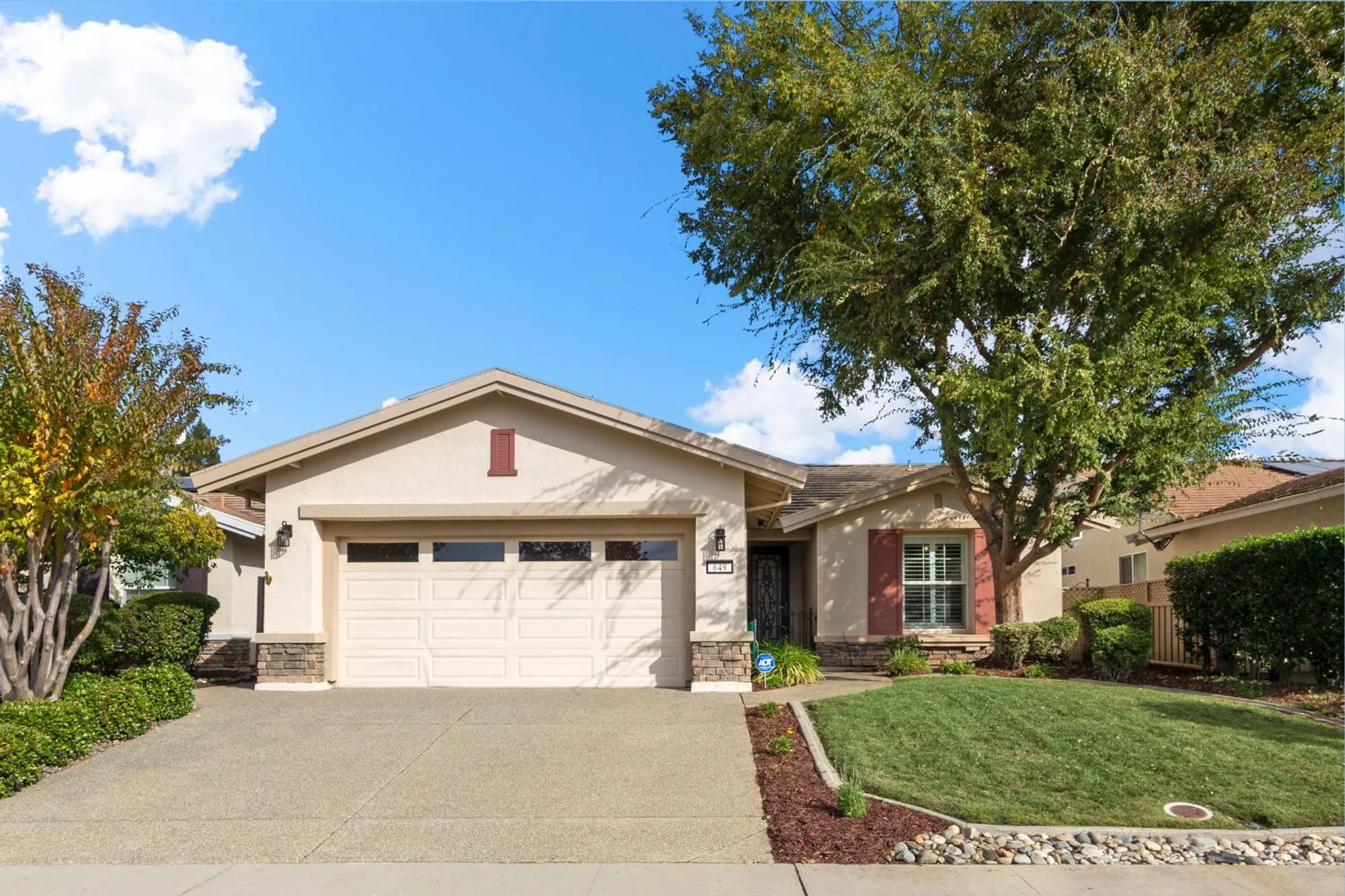 Property Slideshow image 1 of 33 | 649 wagon wheel ln, Lincoln, CA, 95648