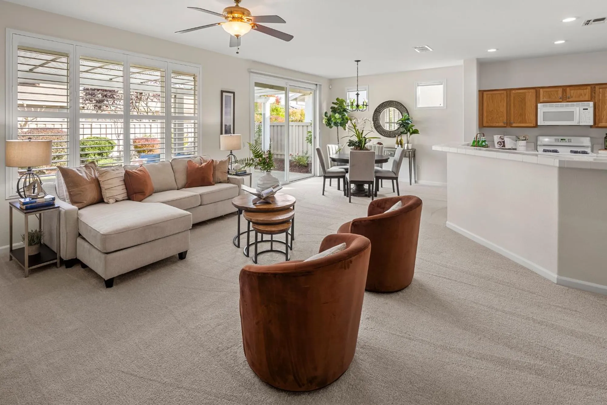 Property Slideshow image 8 of 33 | 649 wagon wheel ln, Lincoln, CA, 95648