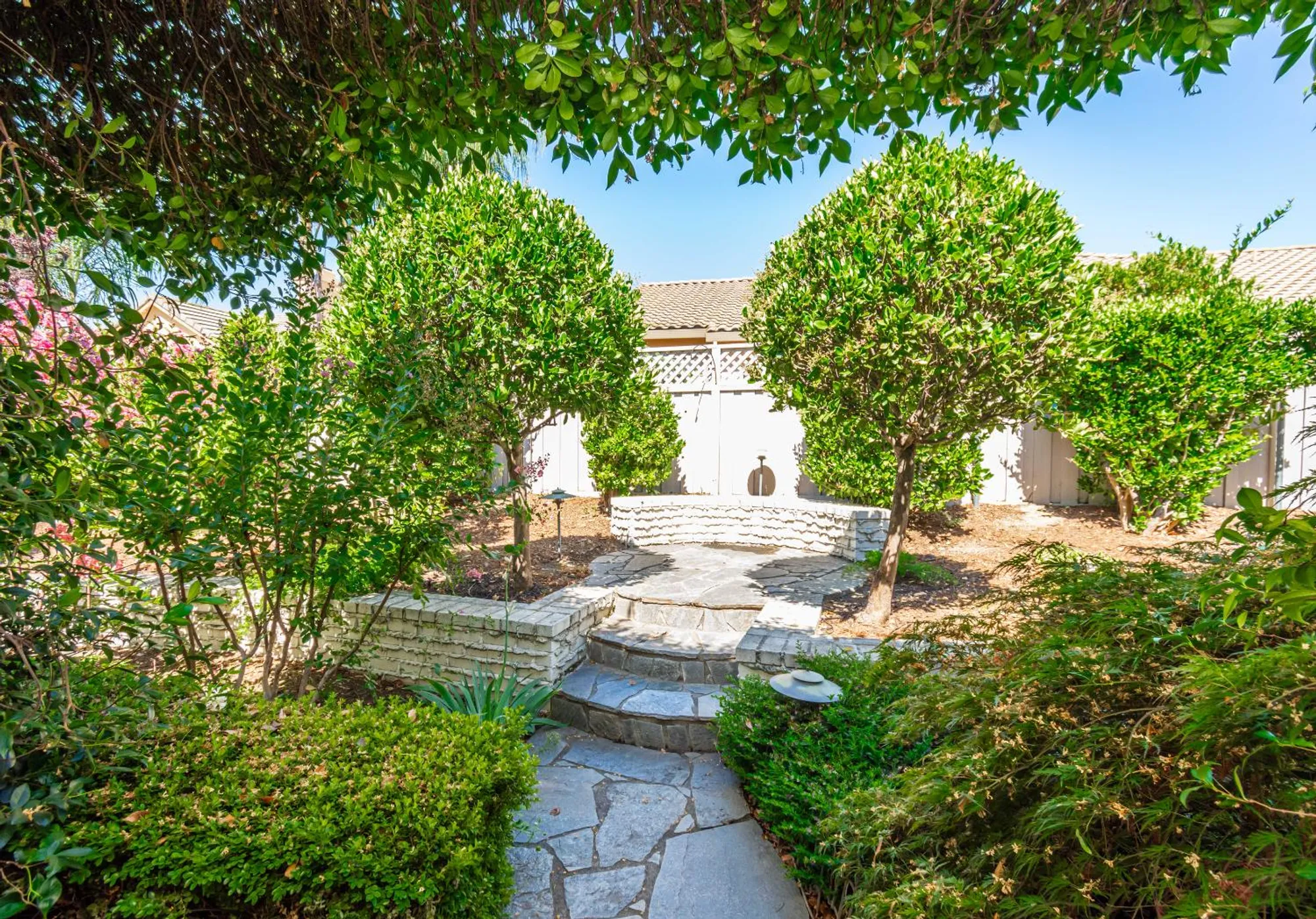 Property Slideshow image 61 of 69 | 300 roundhill ct, Roseville, CA, 95747