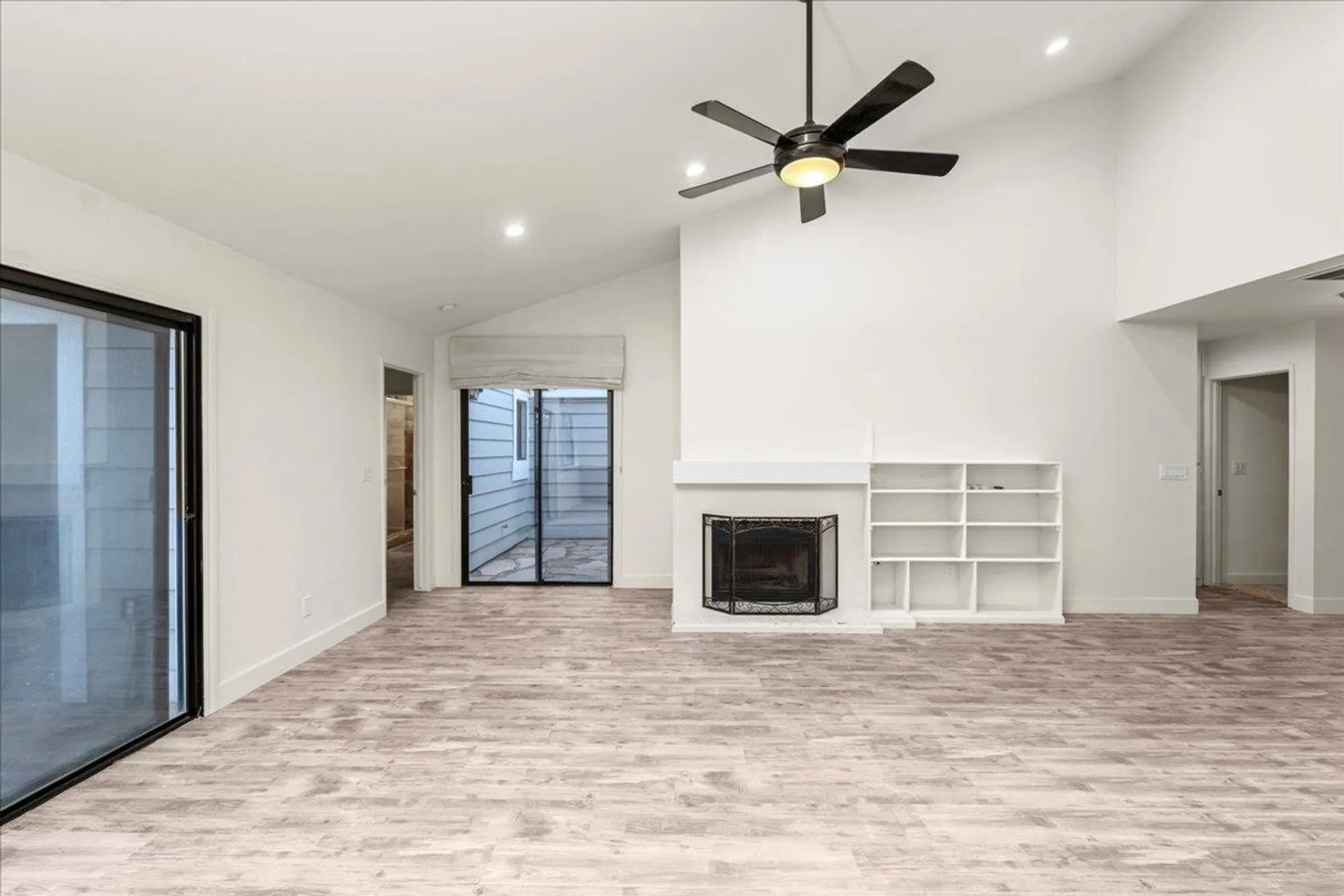 Property Slideshow image 7 of 23 | 3600 thomas more way, Modesto, CA, 95356