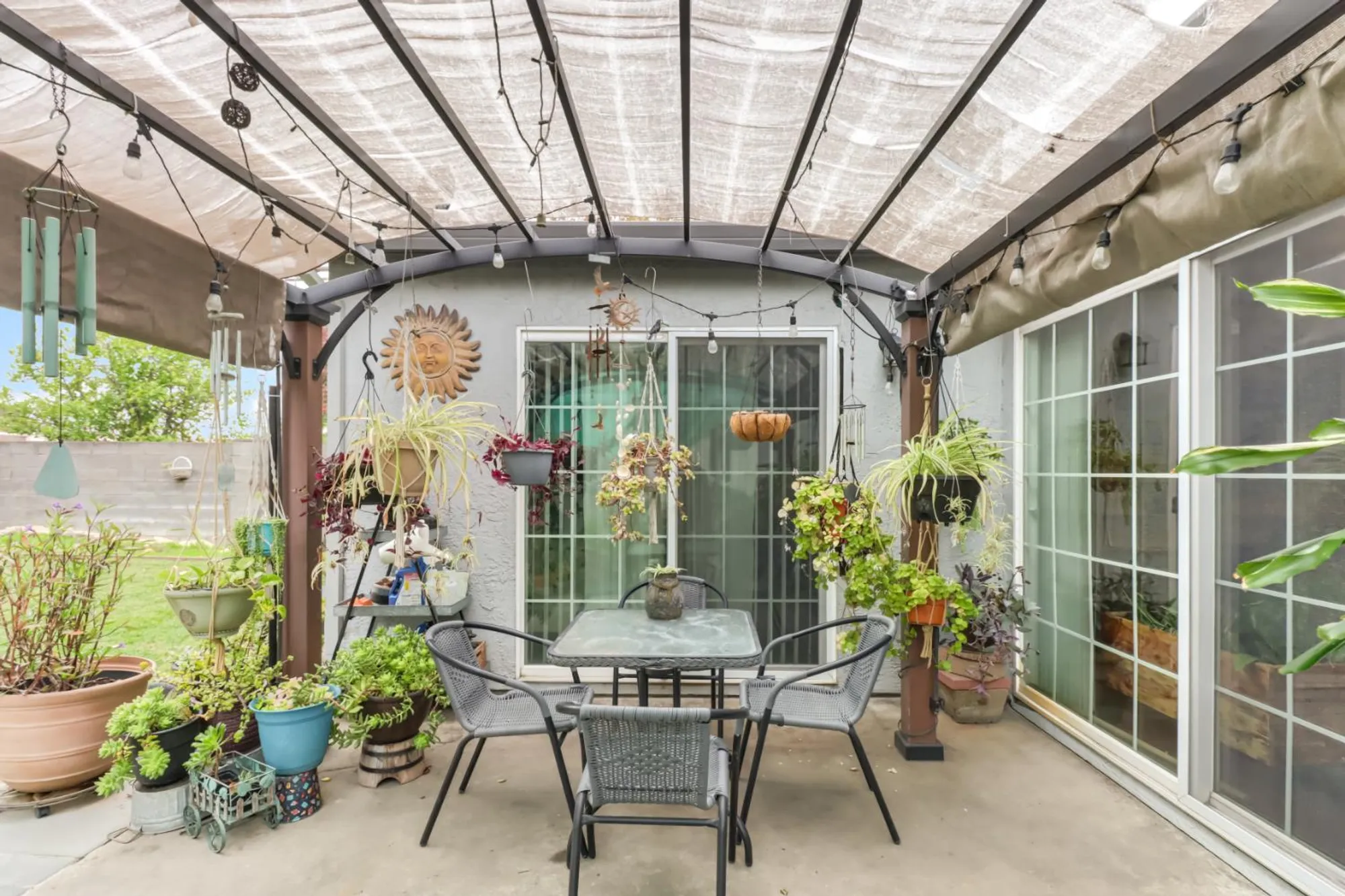 Property Slideshow image 20 of 27 | 7414 sun point ln, Sacramento, CA, 95828