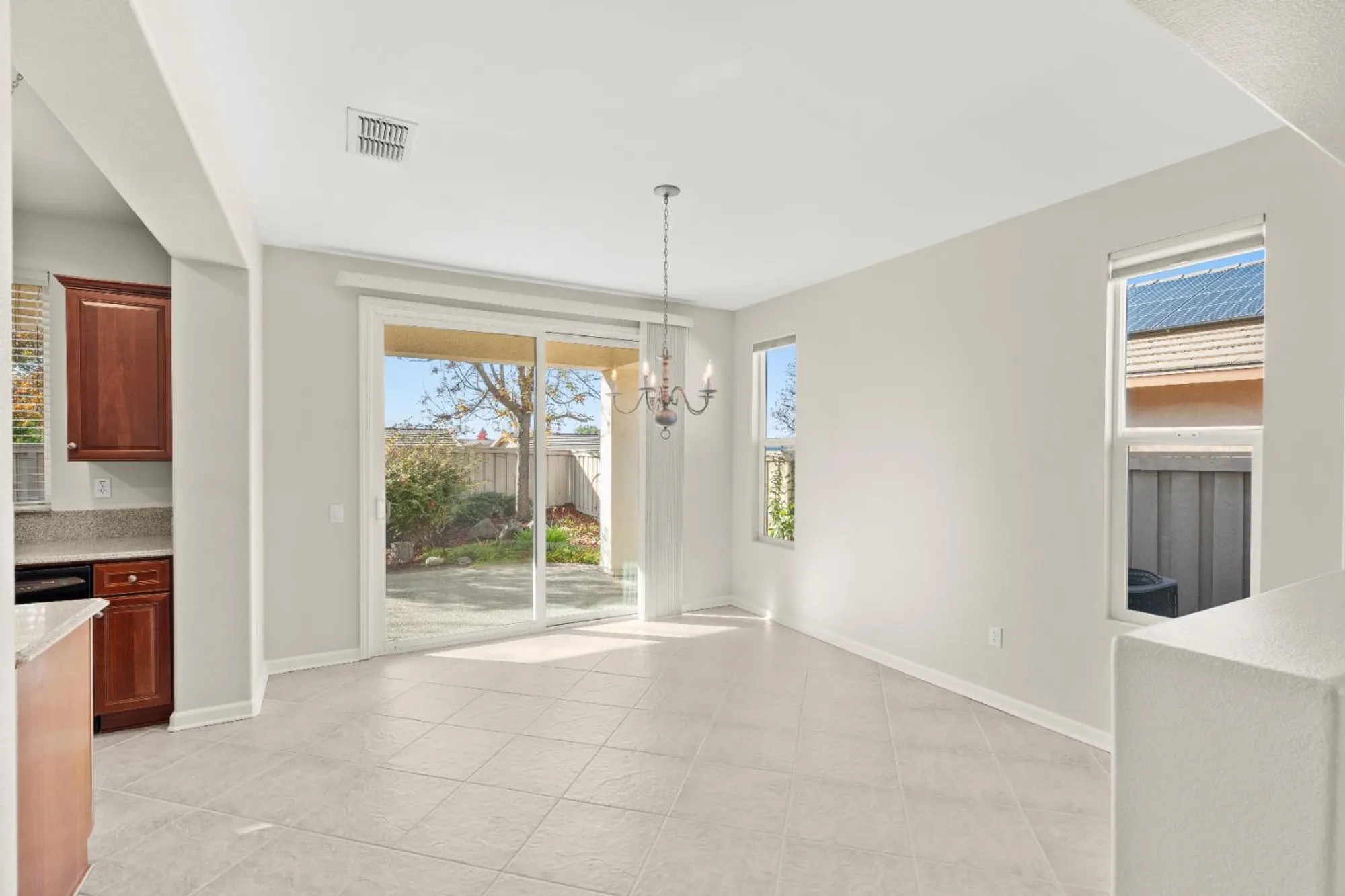 Property Slideshow image 15 of 47 | 320 snapdragon ln, Lincoln, CA, 95648