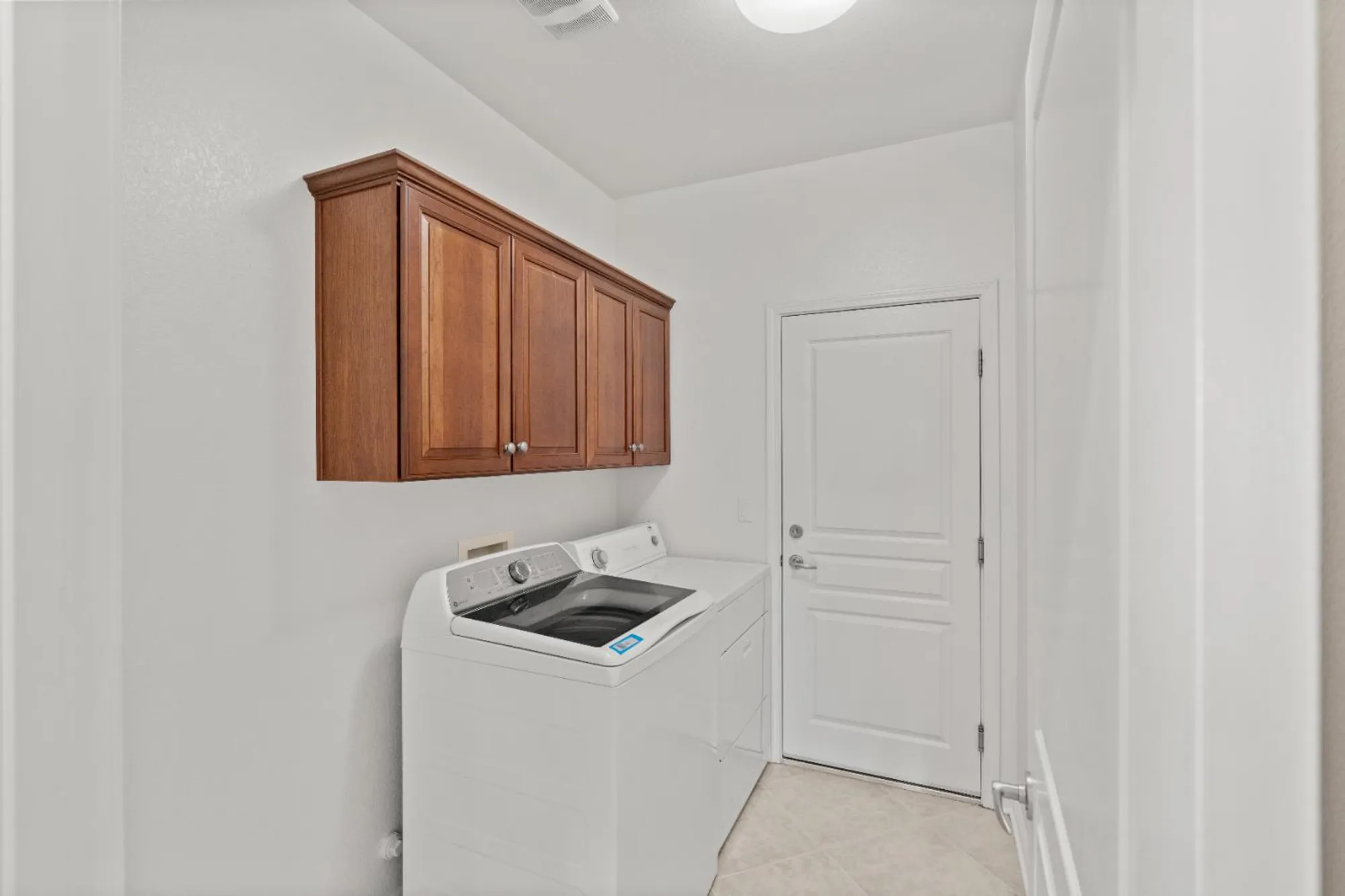 Property Slideshow image 24 of 47 | 320 snapdragon ln, Lincoln, CA, 95648