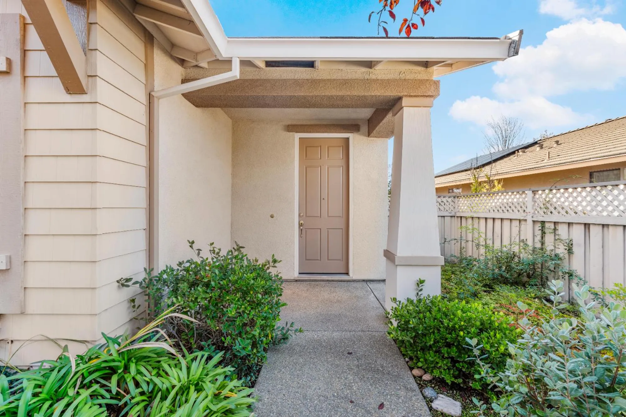 Property Slideshow image 6 of 47 | 320 snapdragon ln, Lincoln, CA, 95648