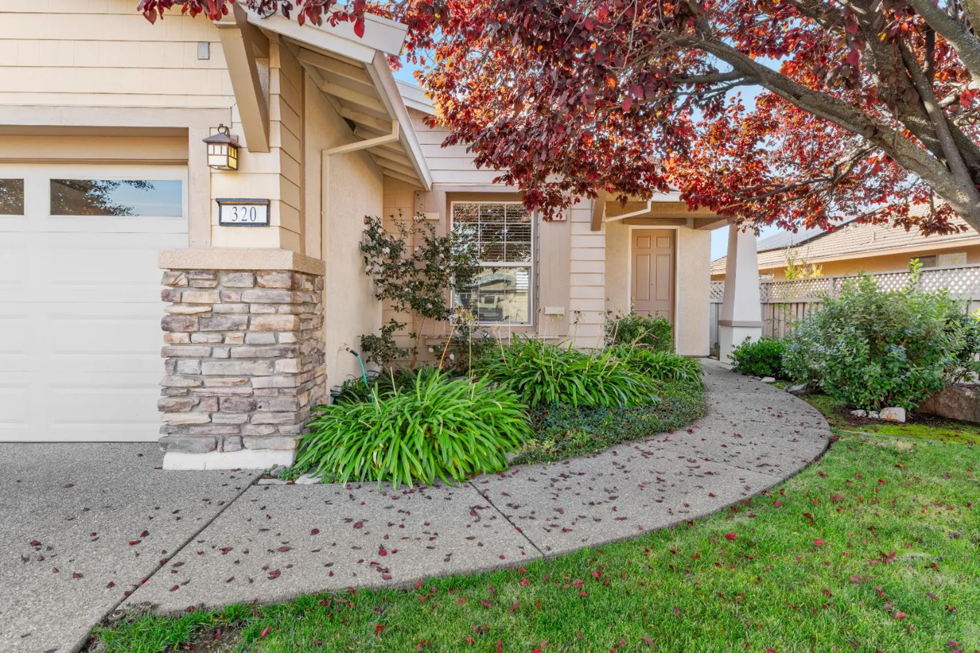 Property Slideshow image 5 of 47 | 320 snapdragon ln, Lincoln, CA, 95648