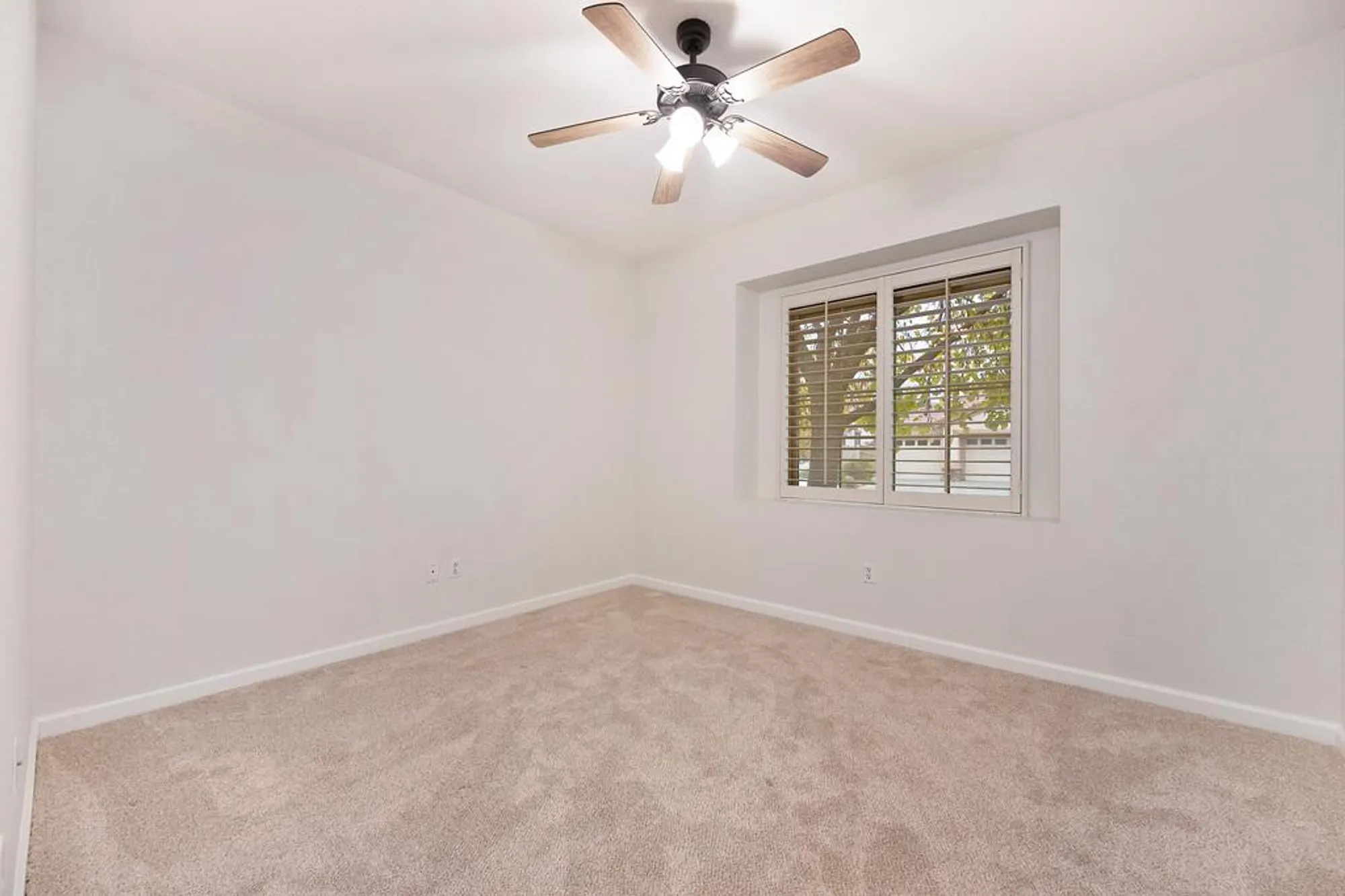 Property Slideshow image 25 of 39 | 2024 farmgate ln, Lincoln, CA, 95648