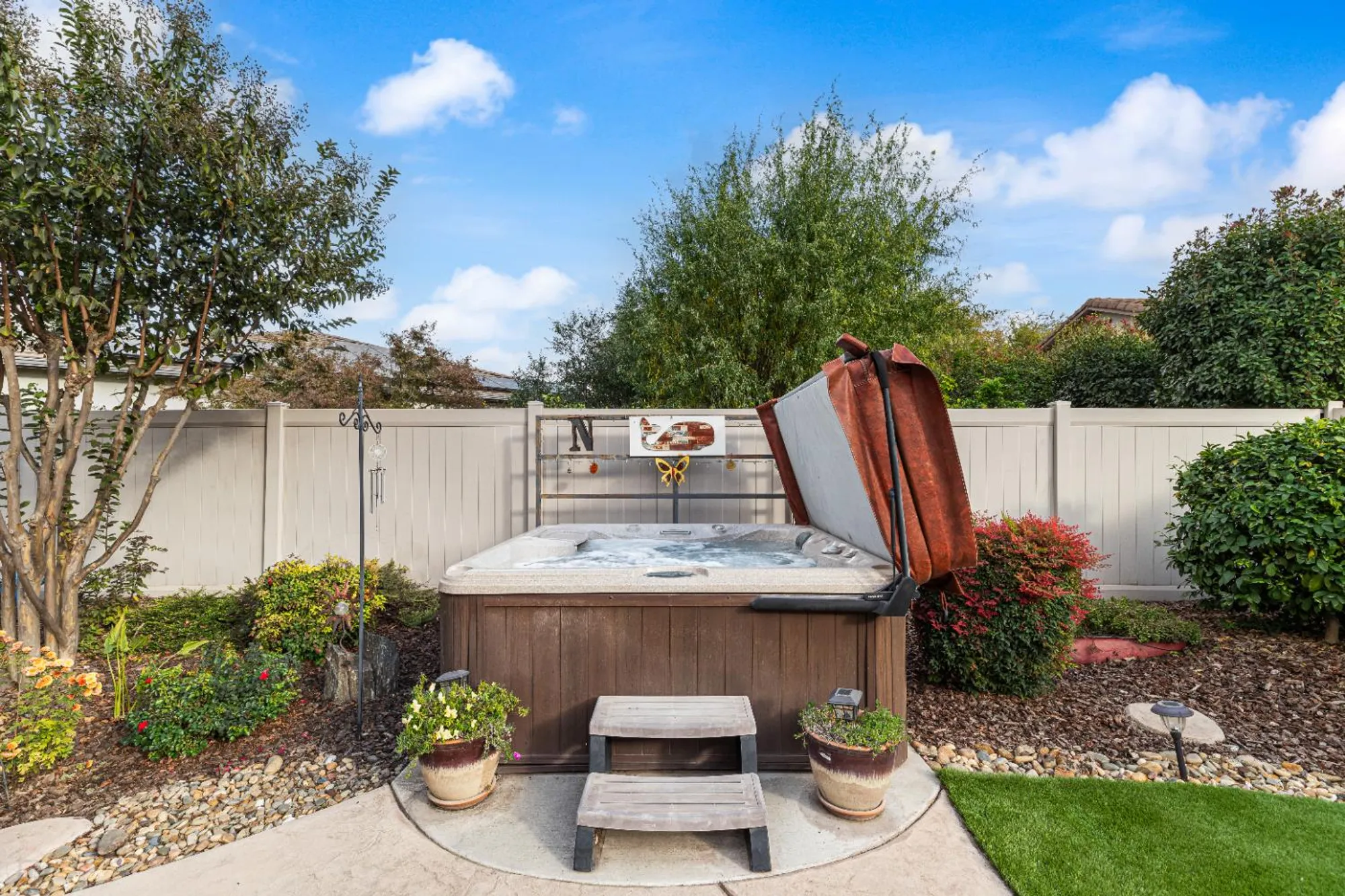 Property Slideshow image 38 of 87 | 2494 redbud way, Manteca, CA, 95336