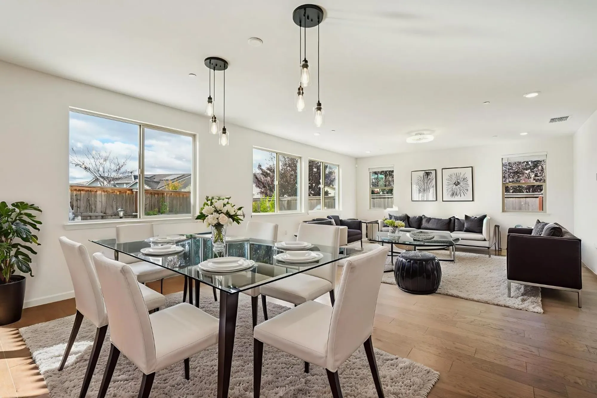 Property Slideshow image 5 of 40 | 9224 vervain way, Sacramento, CA, 95829