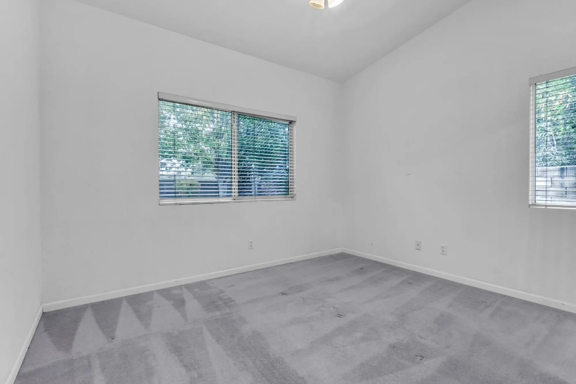 Property Slideshow image 17 of 32 | 510 diamond glen cir, Folsom, CA, 95630