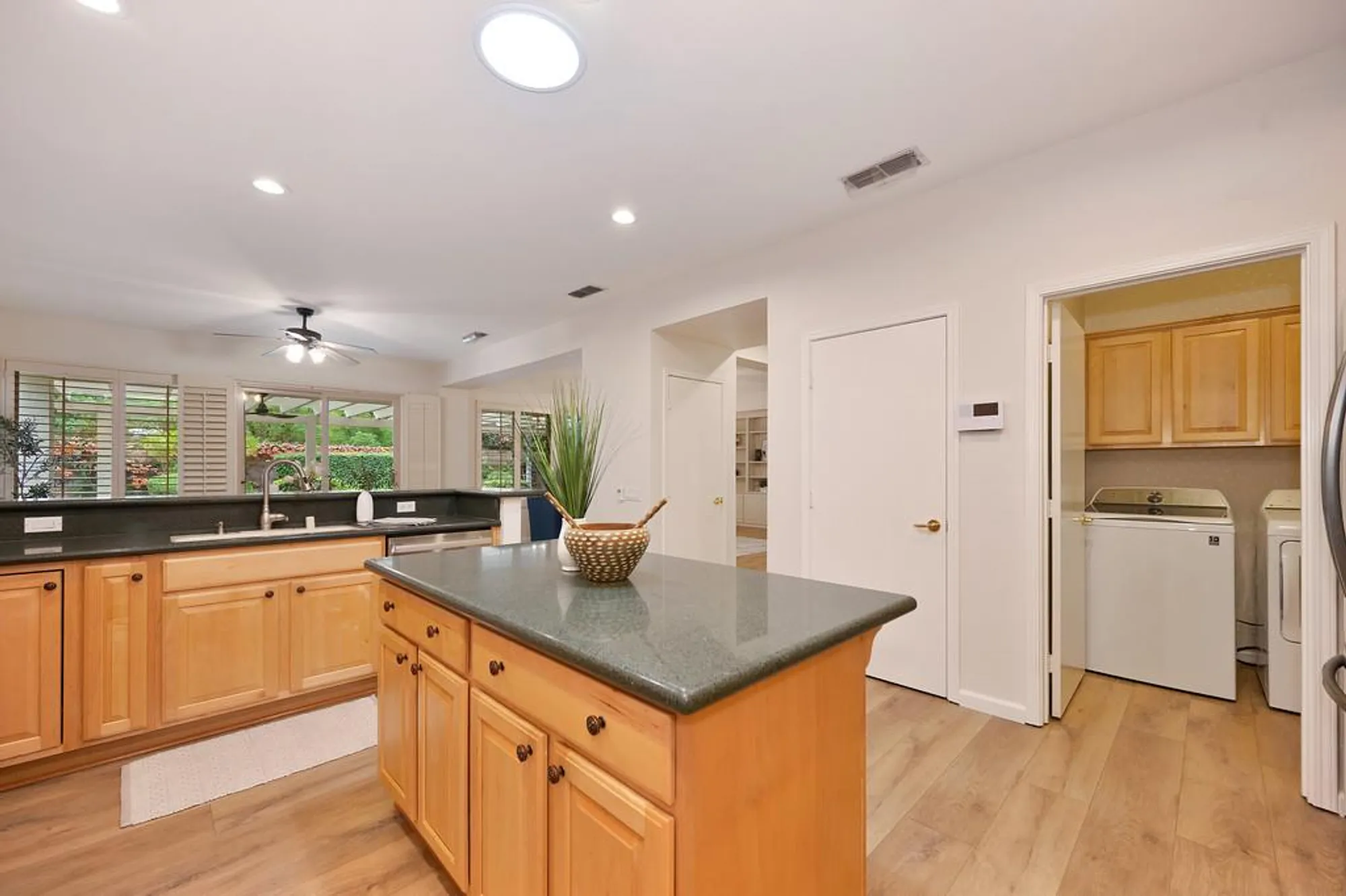 Property Slideshow image 15 of 39 | 2024 farmgate ln, Lincoln, CA, 95648