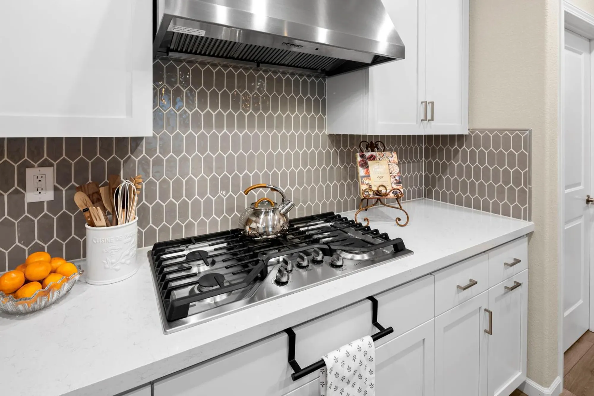 Property Slideshow image 13 of 52 | 1180 alpine way, Lincoln, CA, 95648