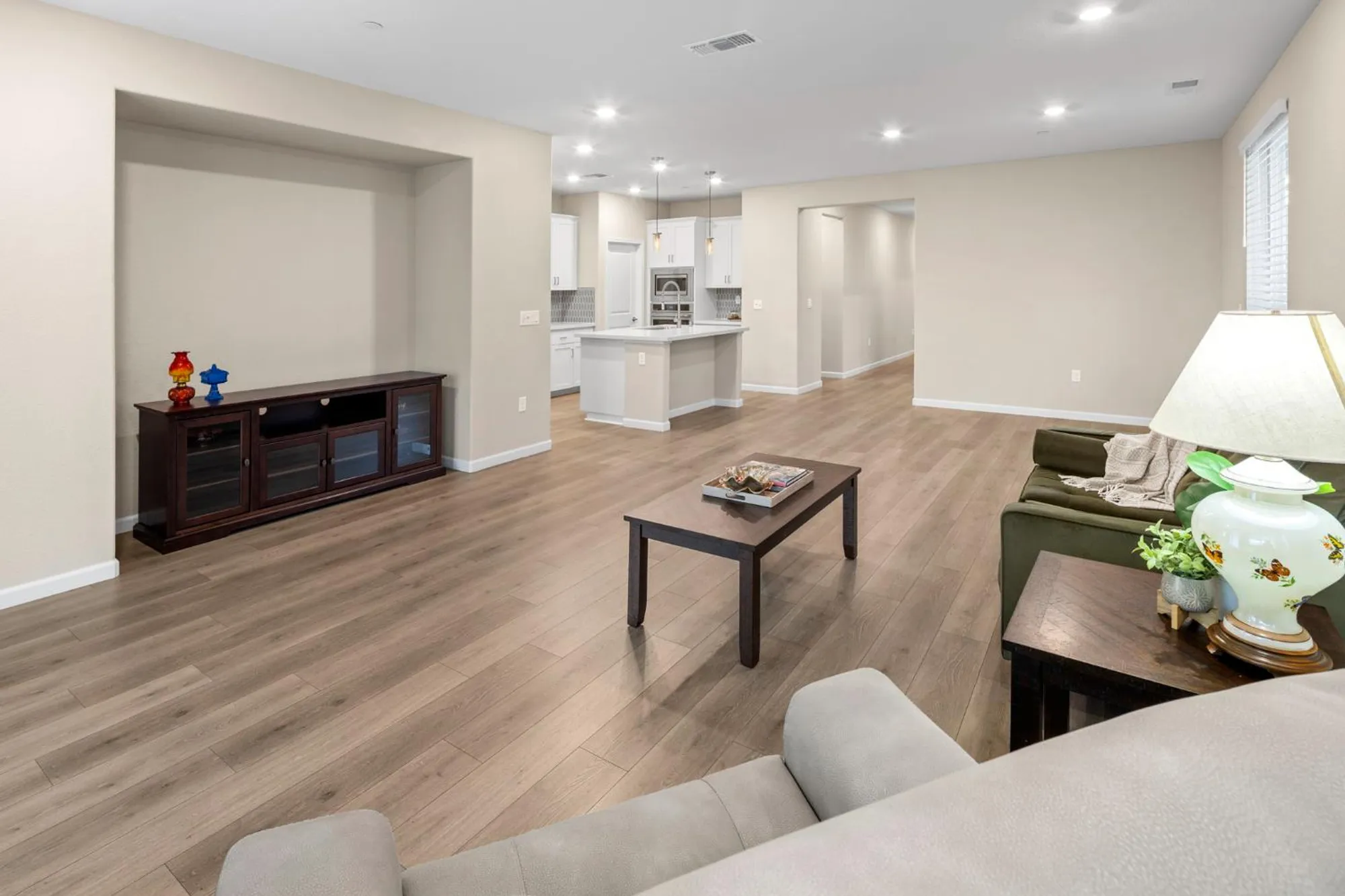 Property Slideshow image 8 of 52 | 1180 alpine way, Lincoln, CA, 95648