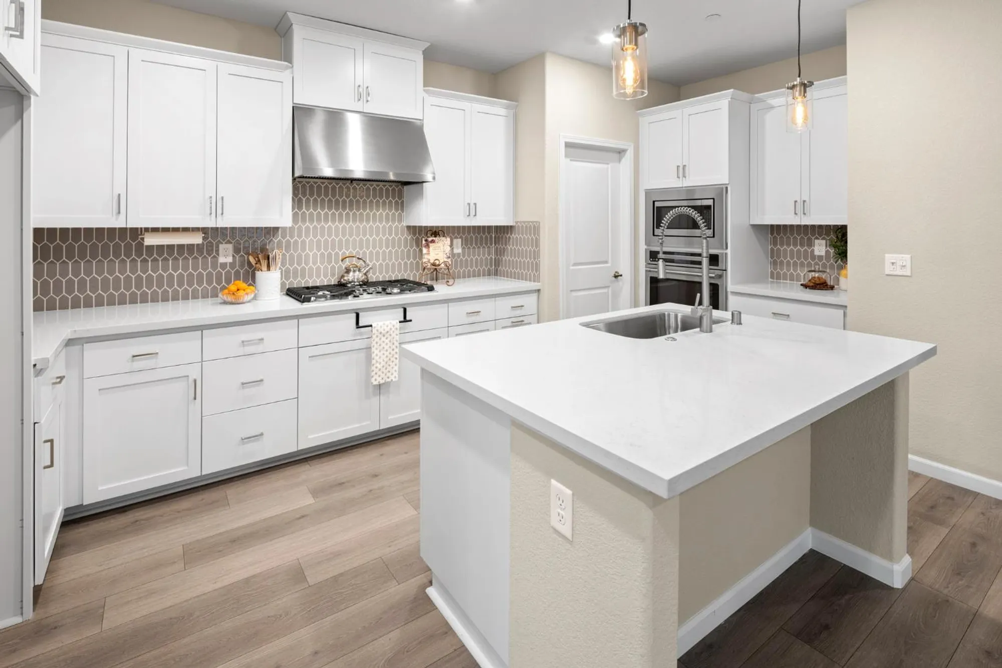 Property Slideshow image 10 of 52 | 1180 alpine way, Lincoln, CA, 95648