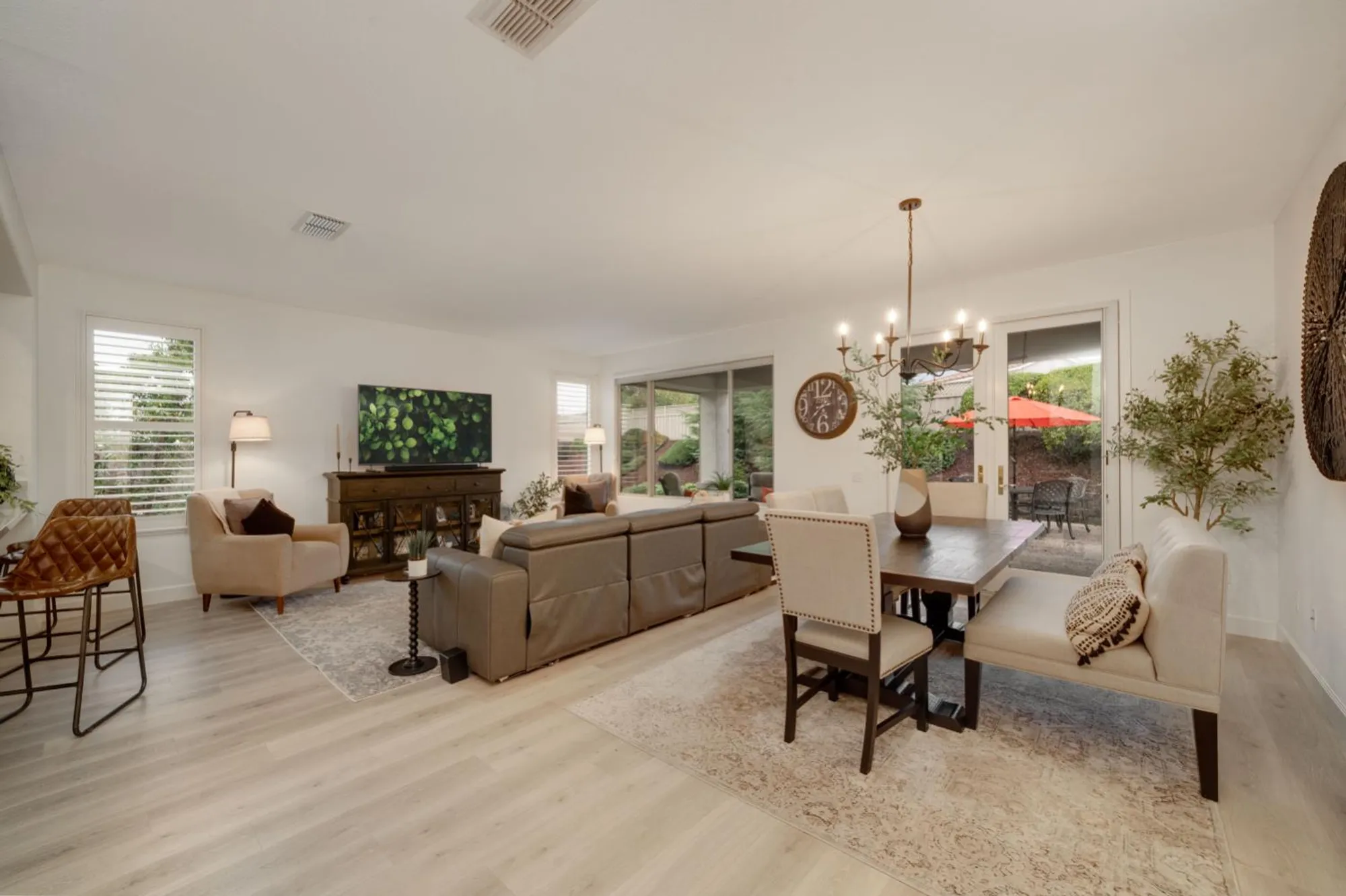 Property Slideshow image 14 of 33 | 116 ivy arbor ct, Lincoln, CA, 95648