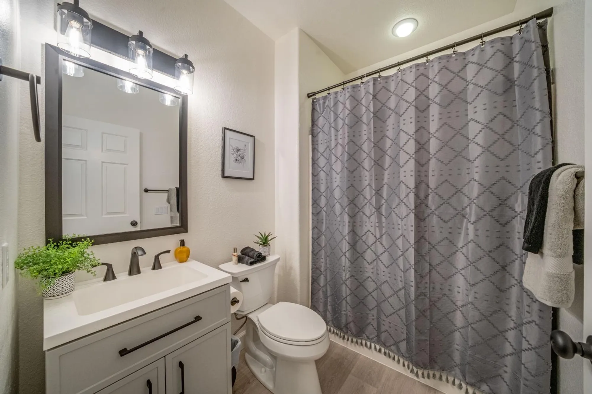 Property Slideshow image 22 of 33 | 116 ivy arbor ct, Lincoln, CA, 95648
